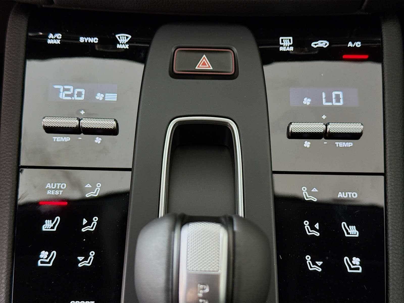 Thumbnail: 2026 Porsche Macan - 13