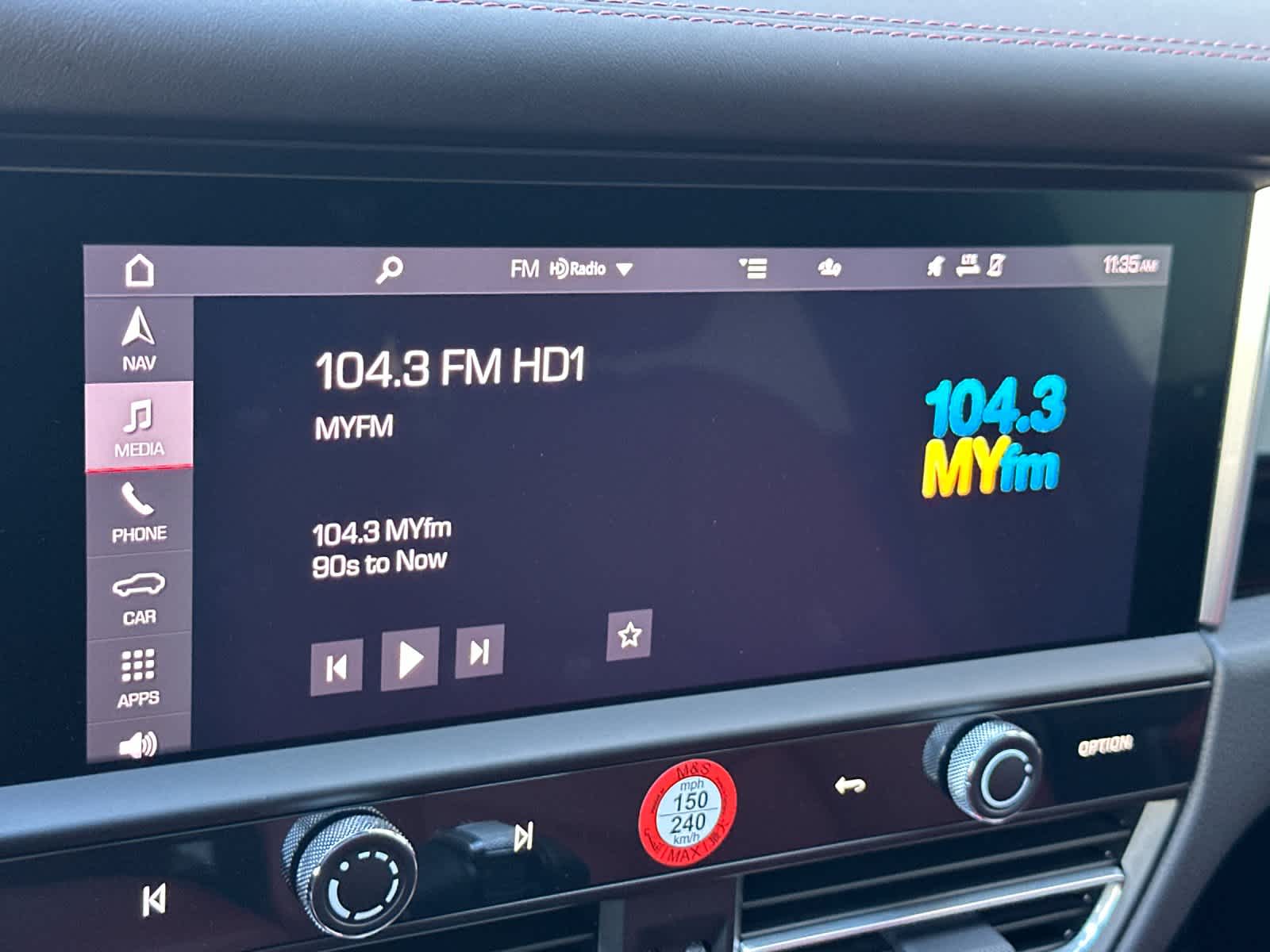 Thumbnail: 2025 Porsche Macan - 21