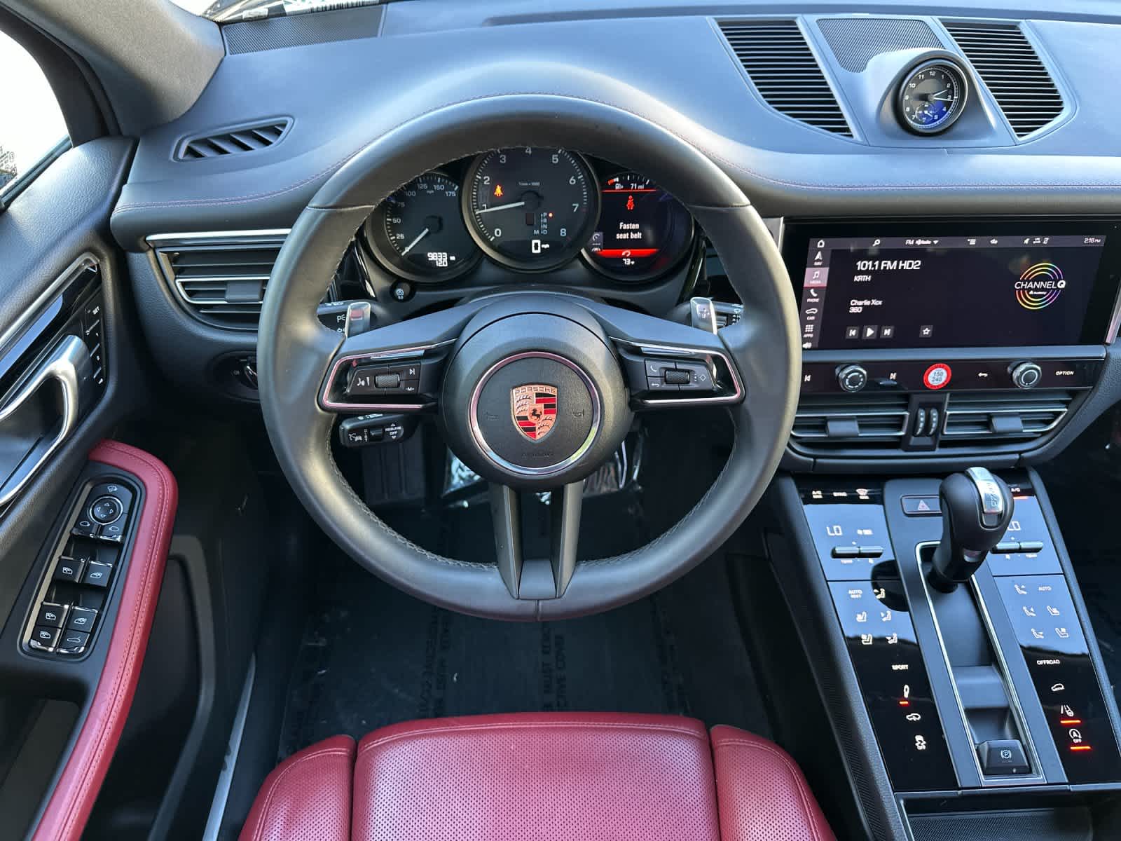 Thumbnail: 2025 Porsche Macan - 15