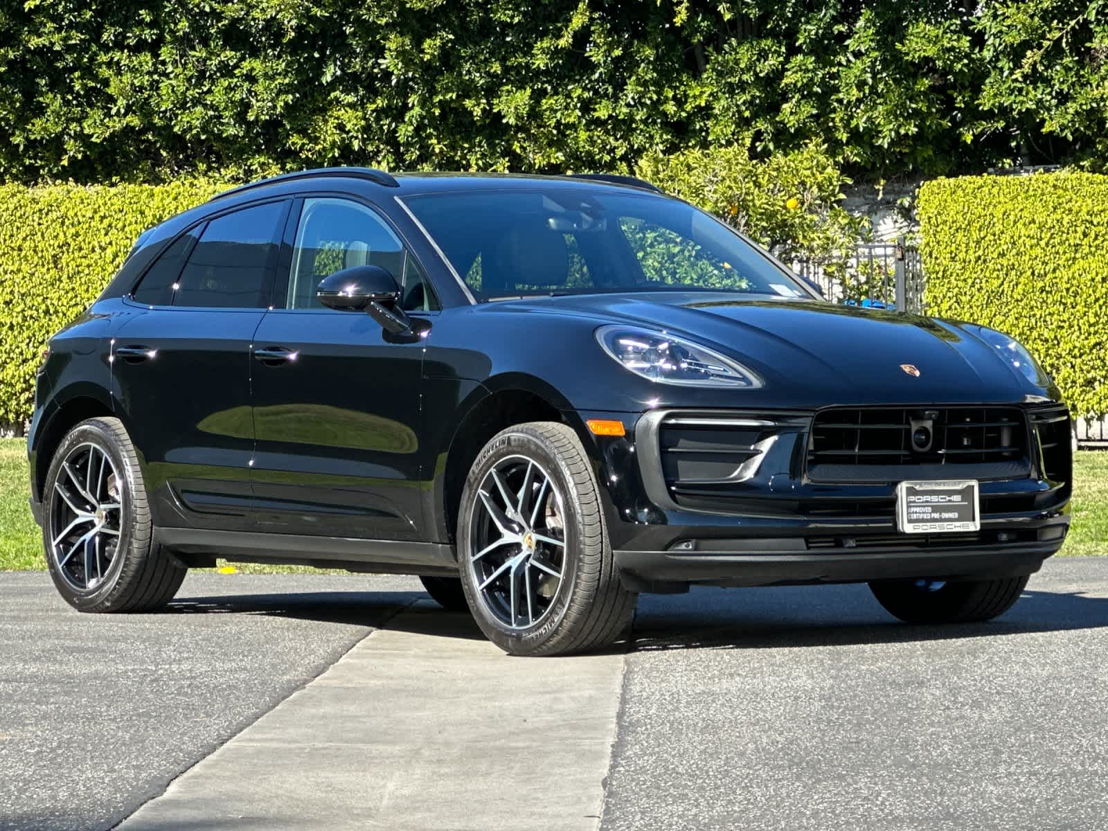 Thumbnail: 2025 Porsche Macan - 10