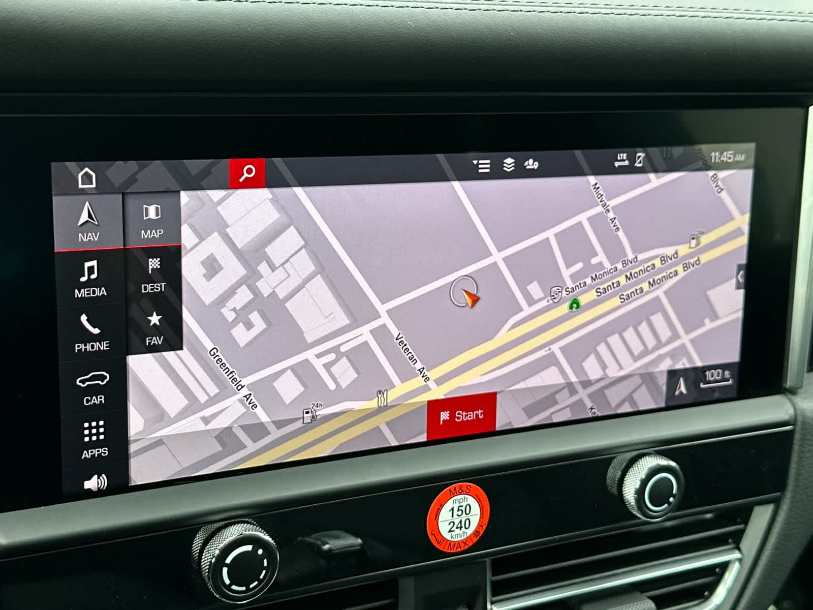 Thumbnail: 2025 Porsche Macan - 22