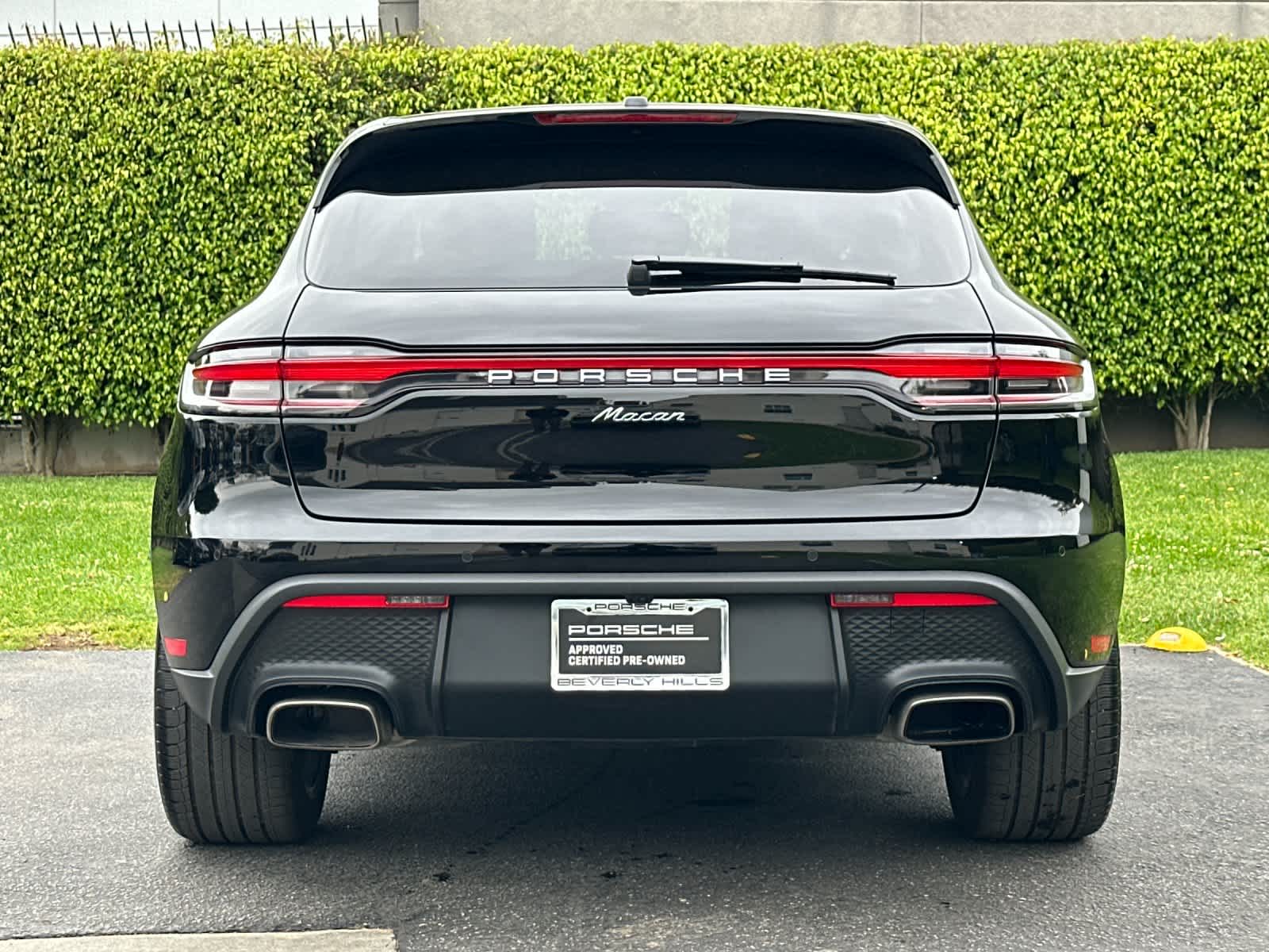 Thumbnail: 2025 Porsche Macan - 7