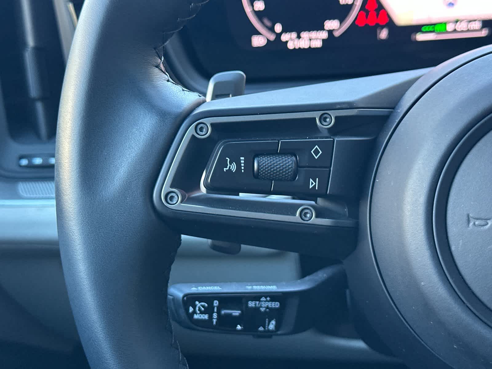 Thumbnail: 2025 Porsche Cayenne - 28