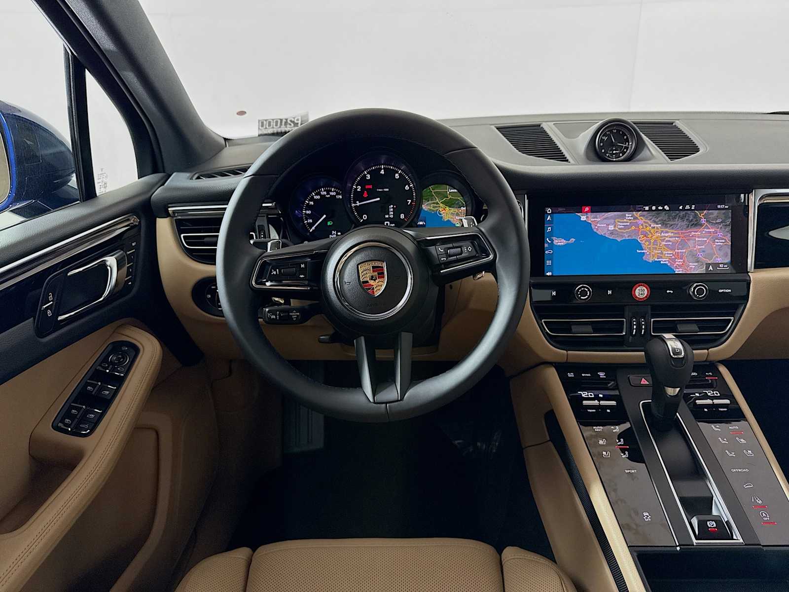 Thumbnail: 2025 Porsche Macan - 18