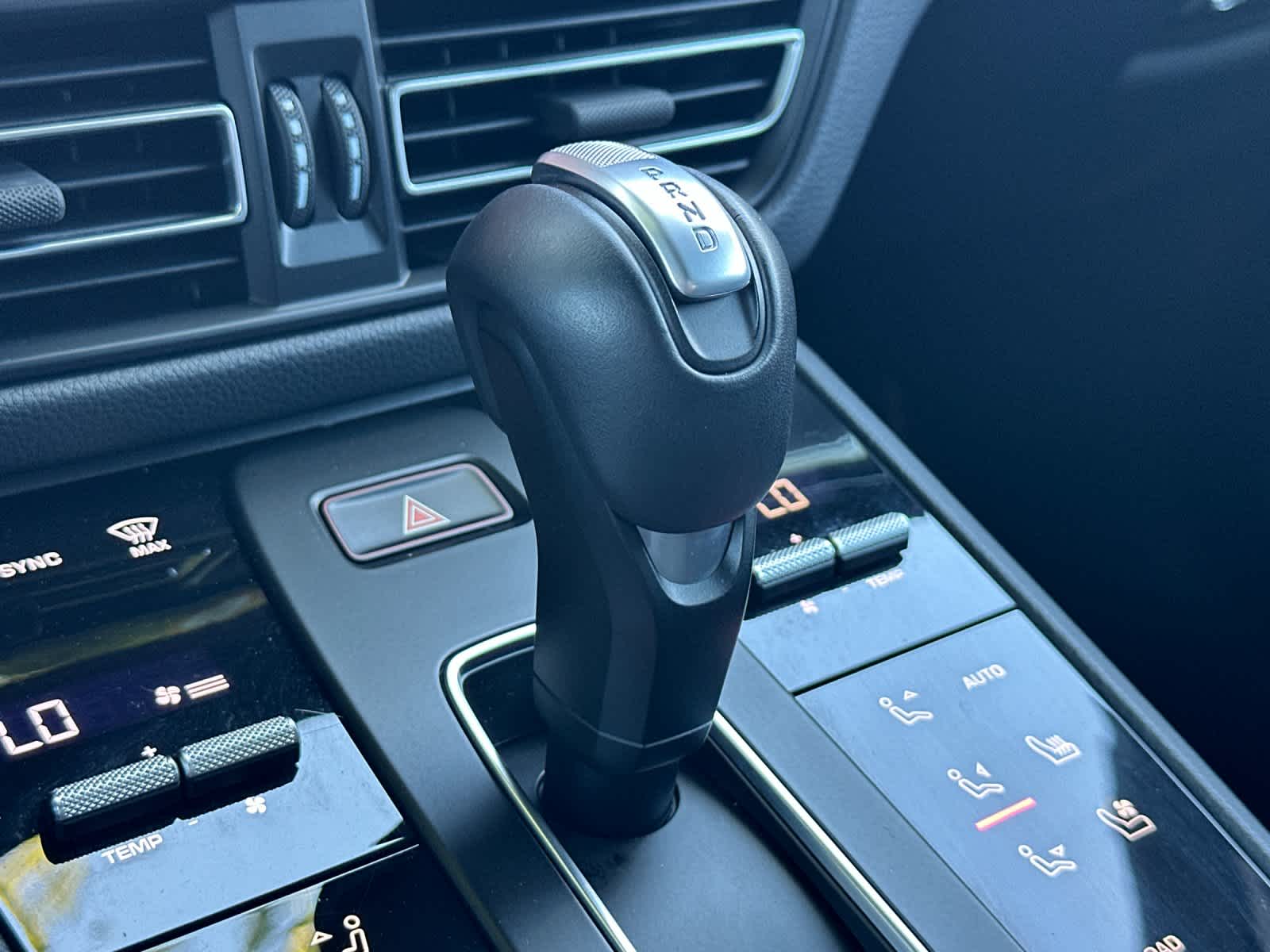 Thumbnail: 2025 Porsche Macan - 23