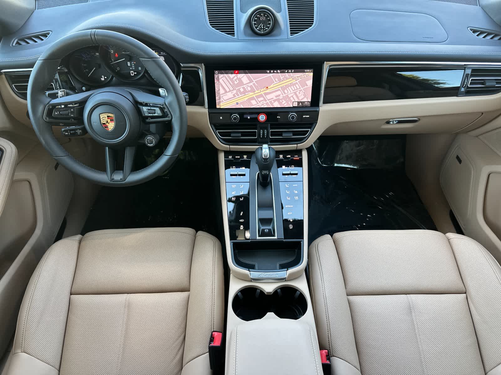 Thumbnail: 2026 Porsche Macan - 6
