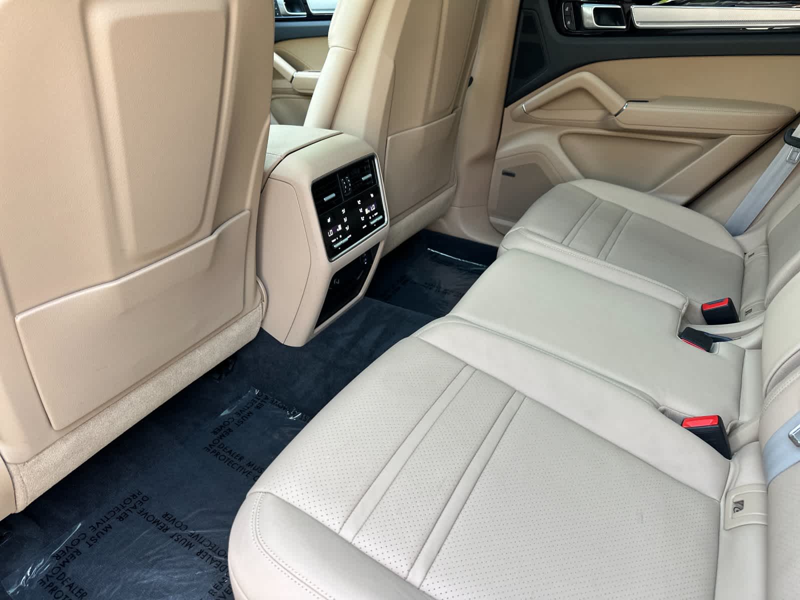 Thumbnail: 2023 Porsche Cayenne - 13