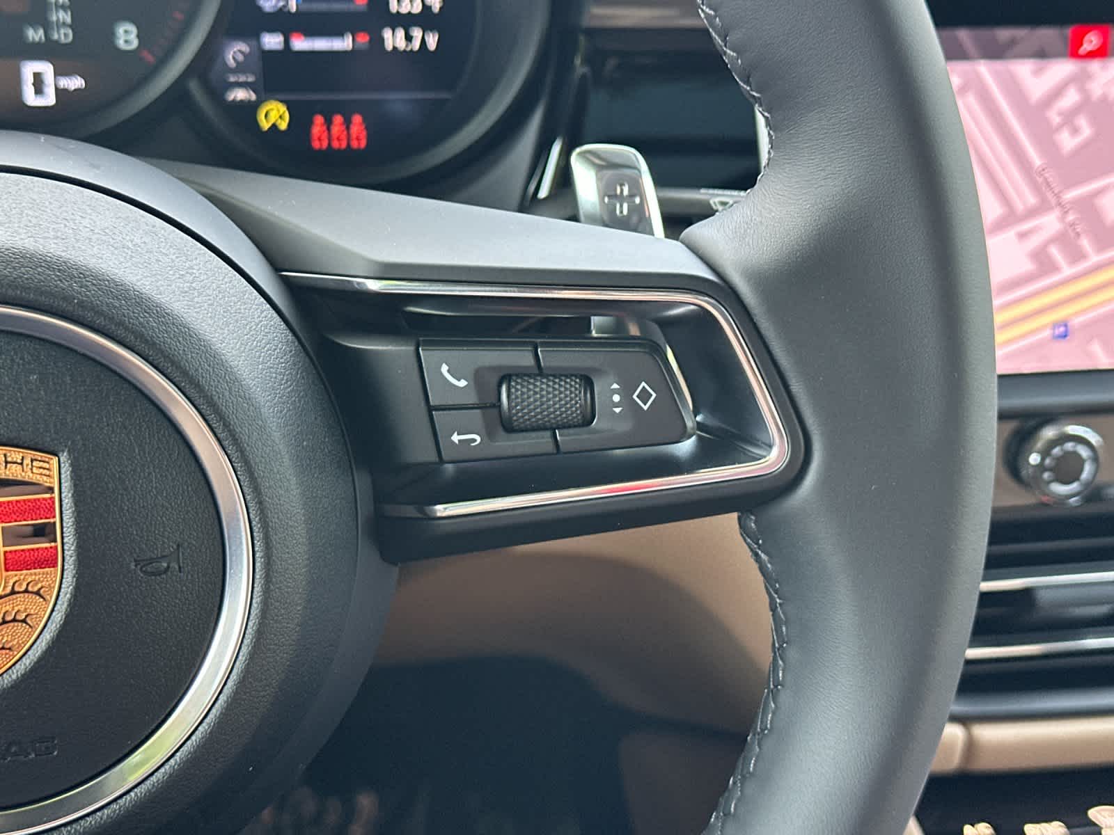 Thumbnail: 2026 Porsche Macan - 27