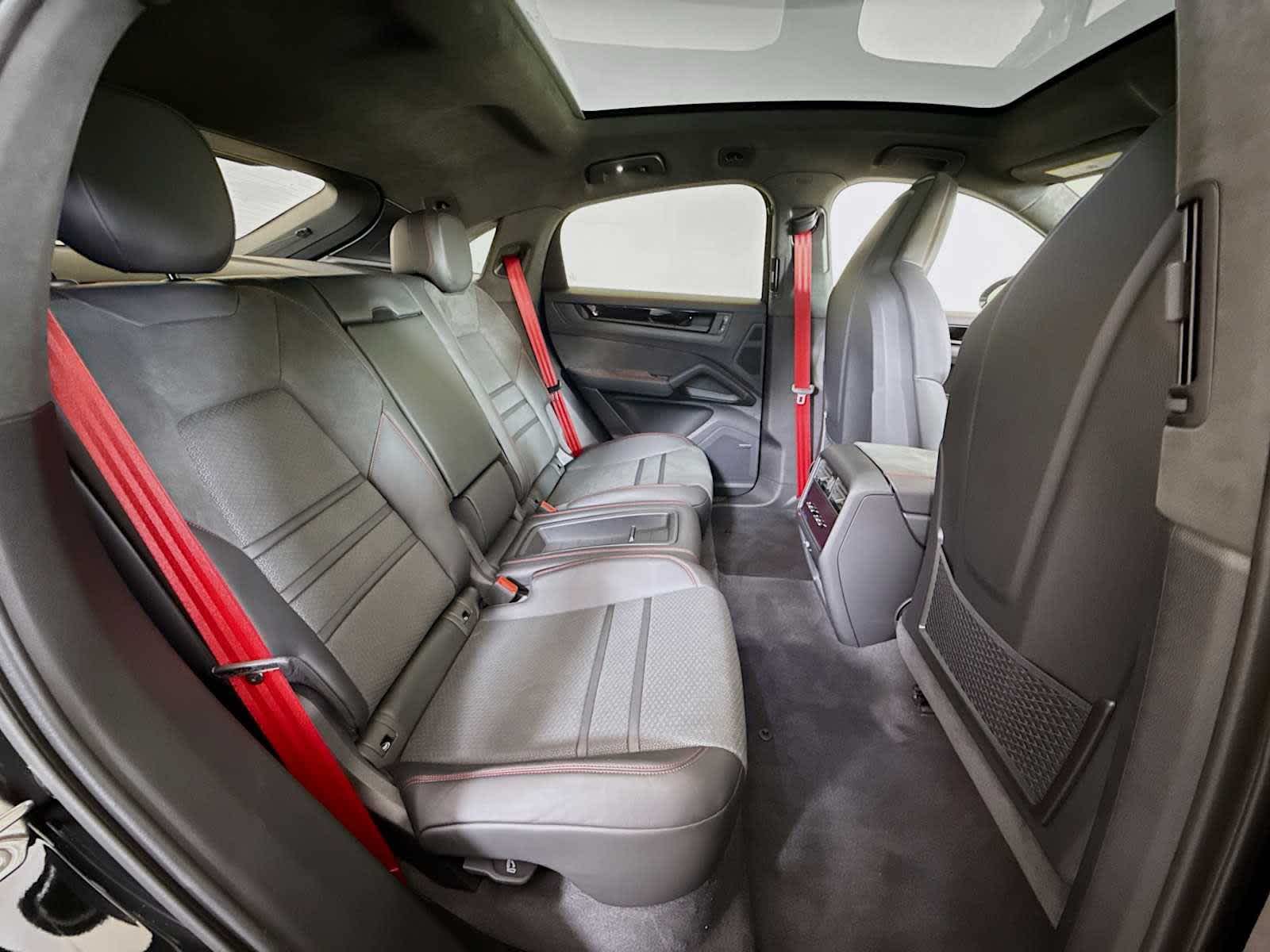 Thumbnail: 2026 Porsche Cayenne - 20