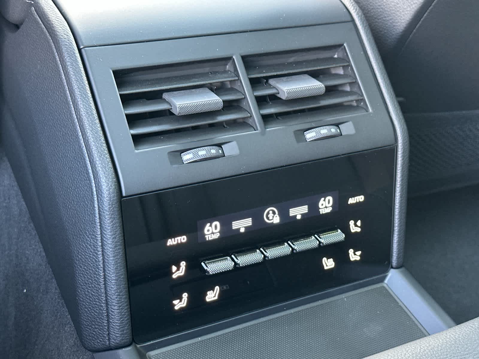 Thumbnail: 2026 Porsche Panamera - 14