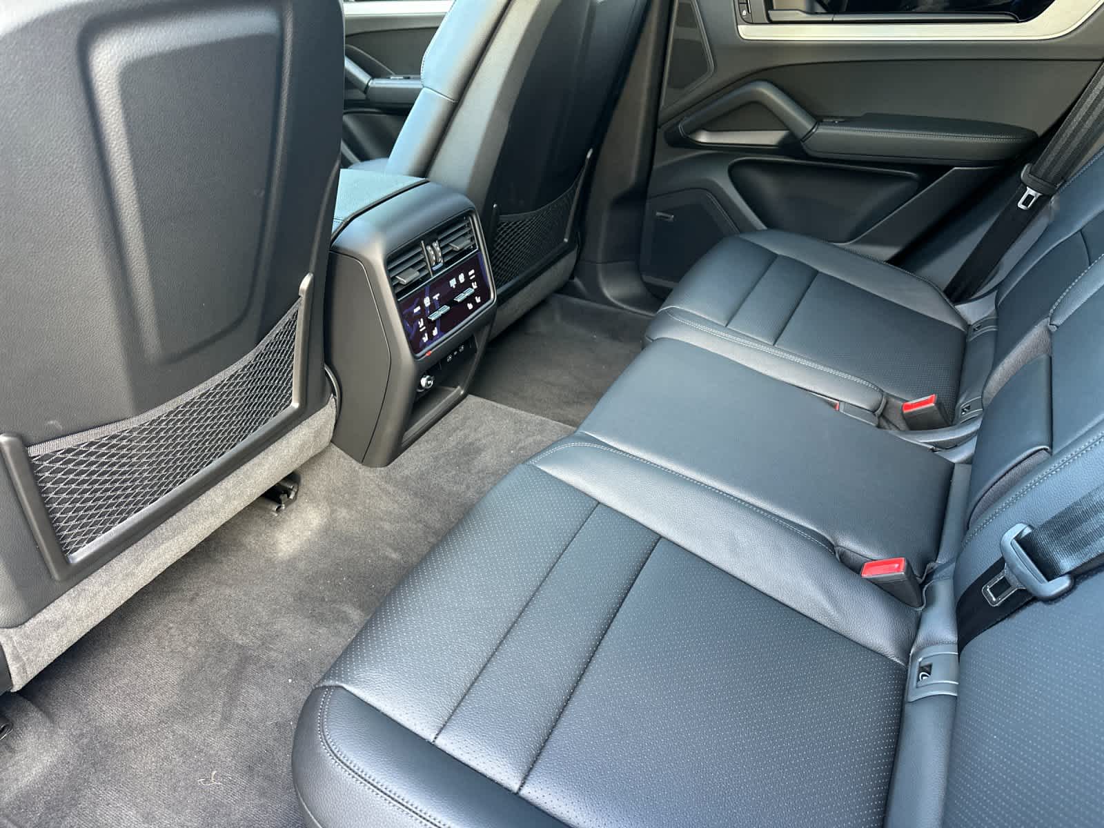 Thumbnail: 2026 Porsche Cayenne - 13