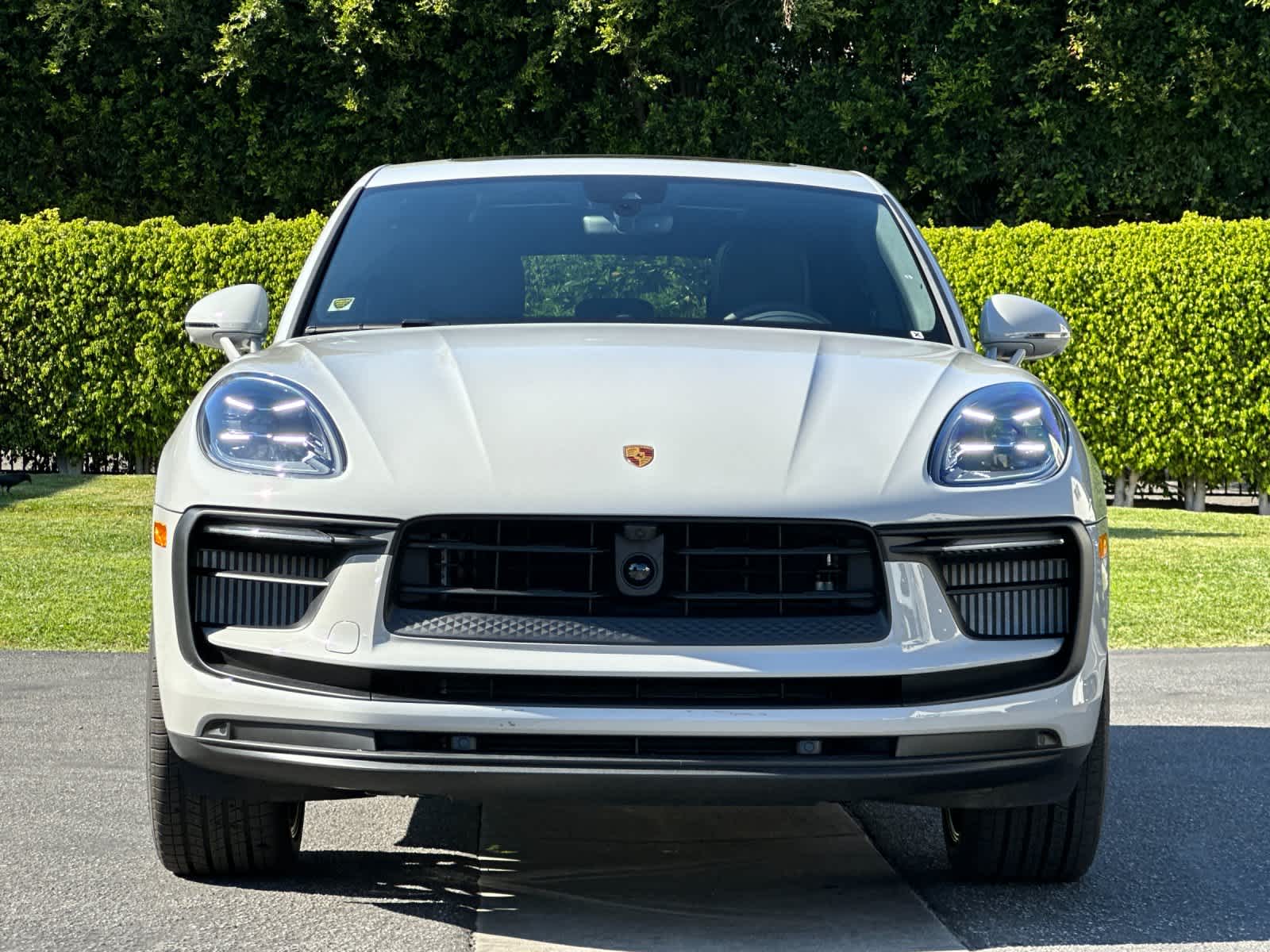 Thumbnail: 2026 Porsche Macan - 11