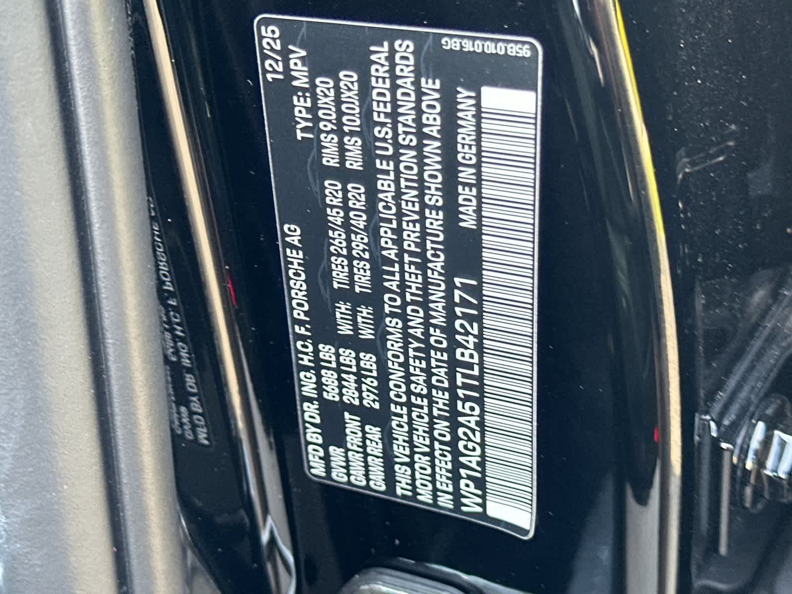 Thumbnail: 2026 Porsche Macan - 34