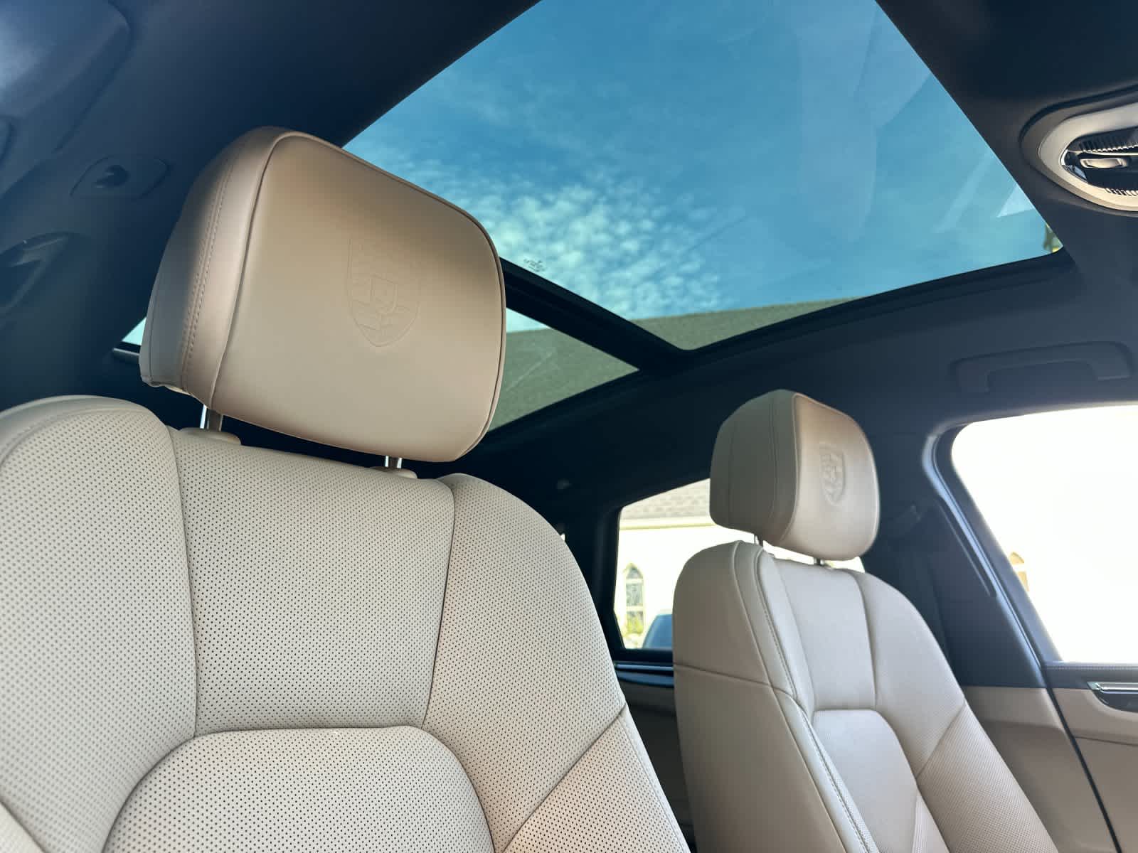 Thumbnail: 2026 Porsche Macan - 18