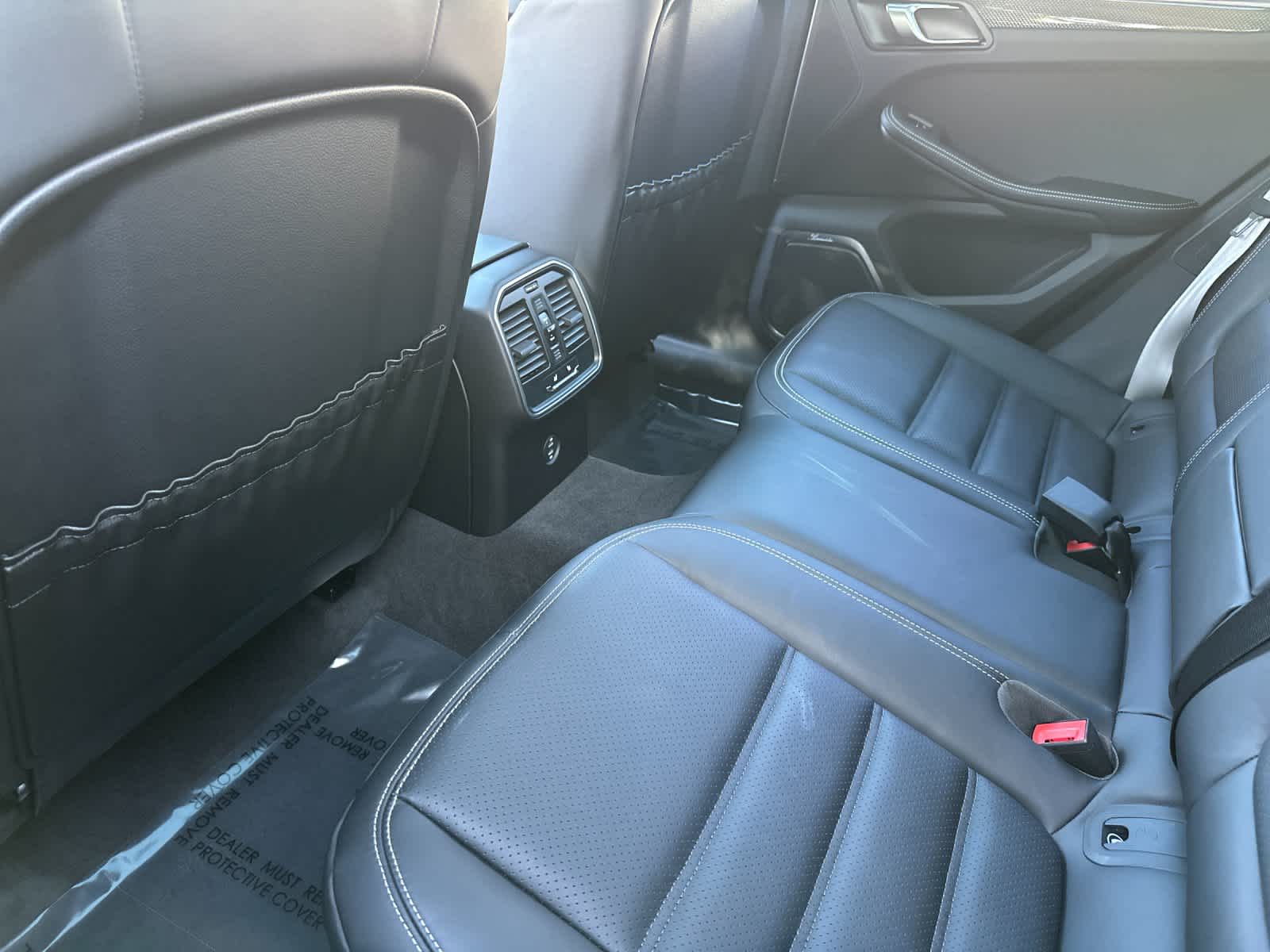 Thumbnail: 2025 Porsche Macan - 13