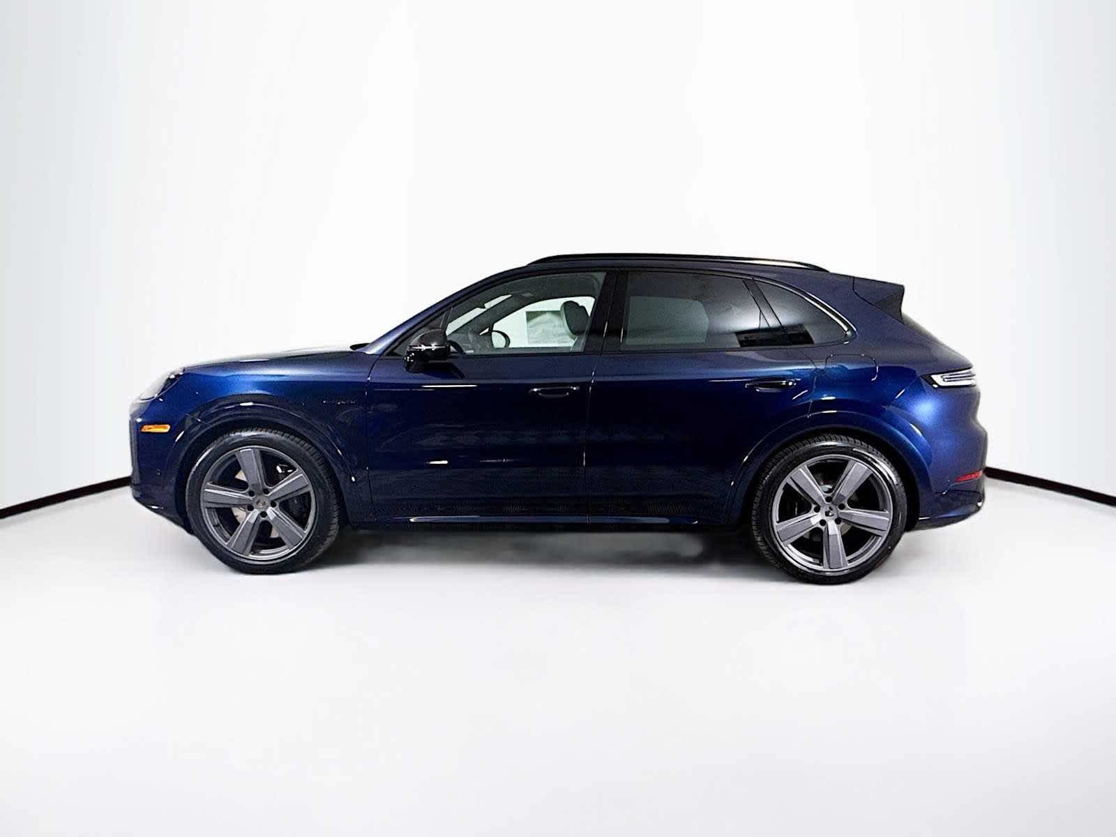 Thumbnail: 2025 Porsche Cayenne - 2