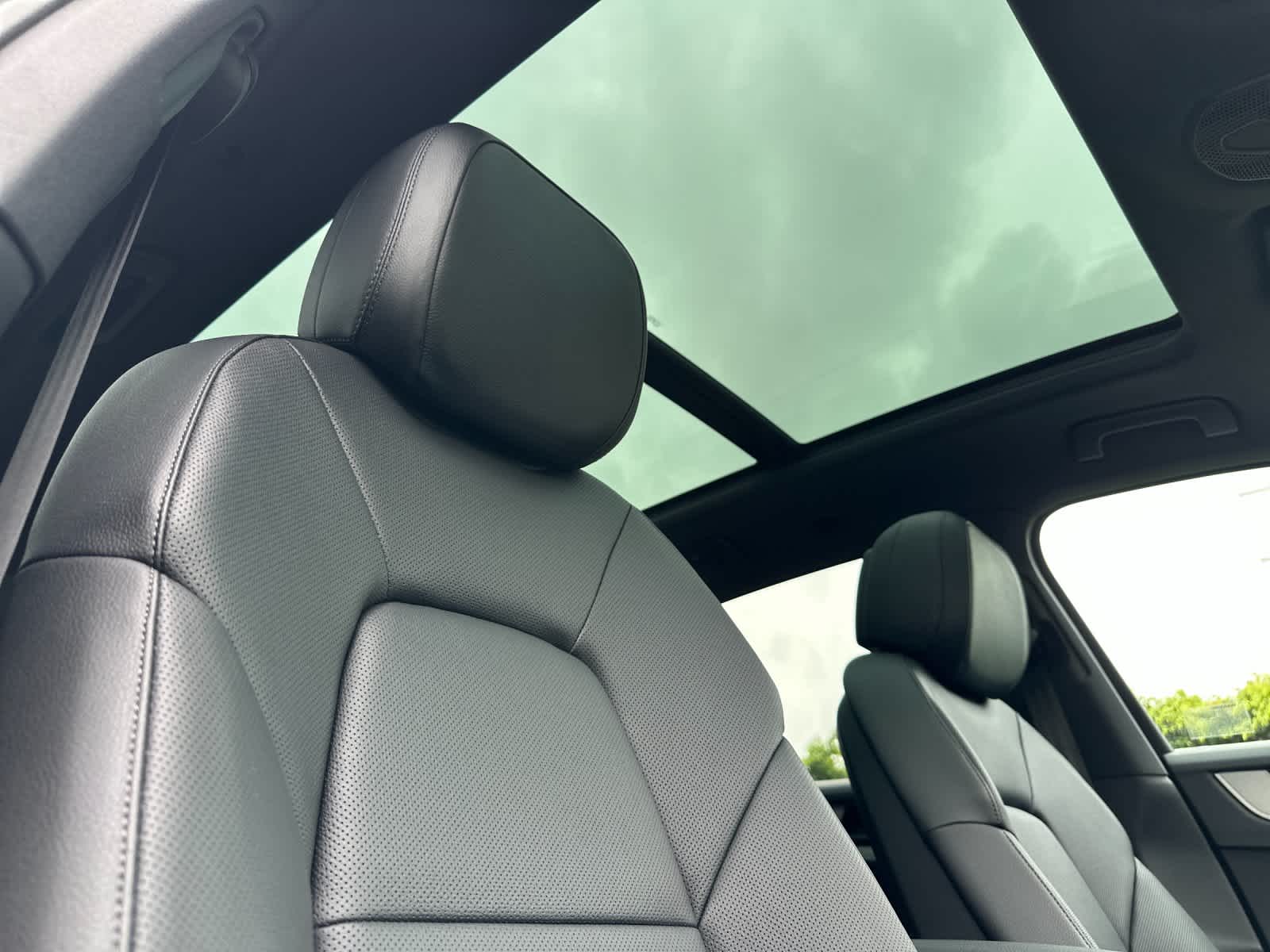 Thumbnail: 2026 Porsche Cayenne - 18