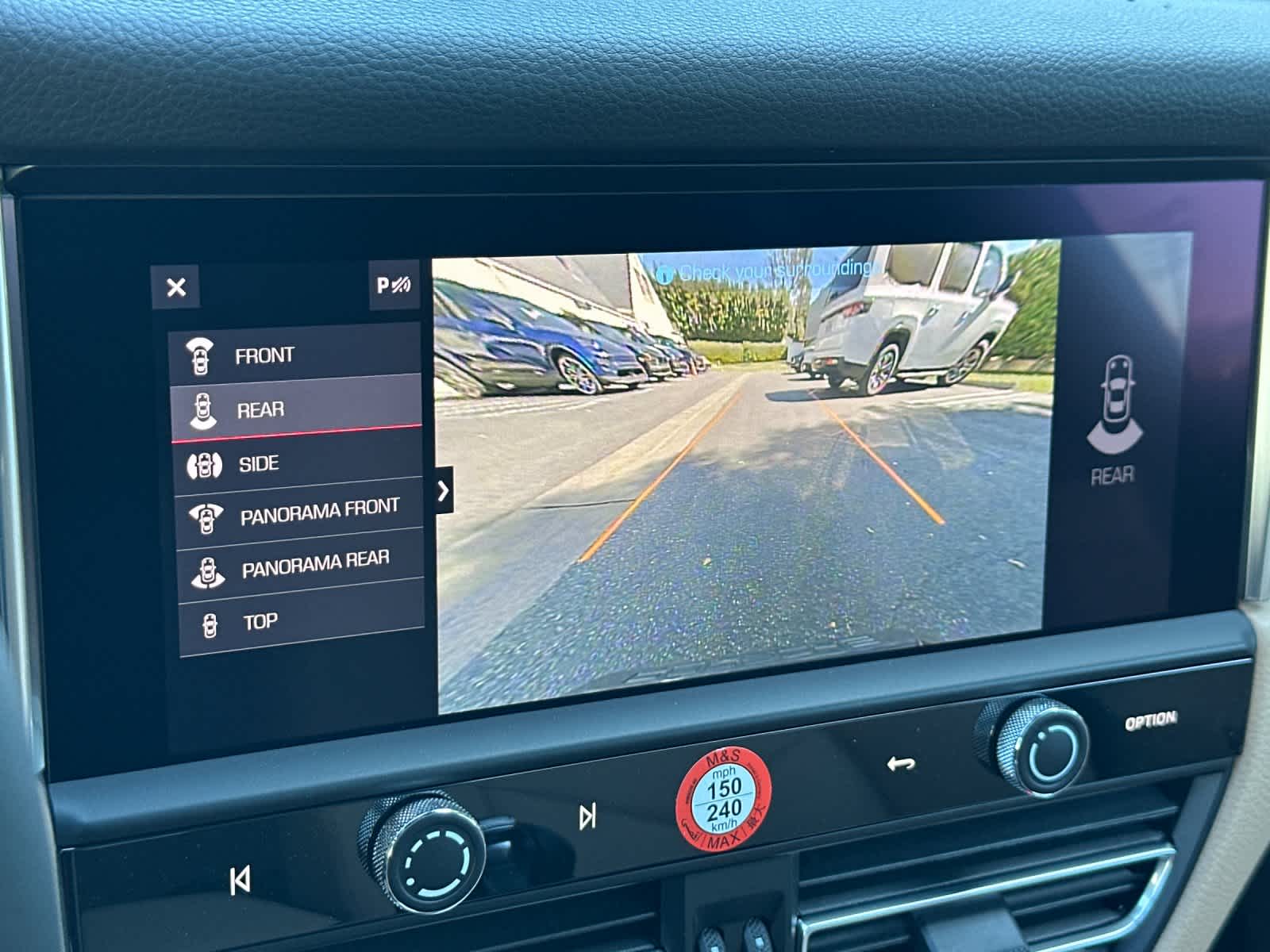 Thumbnail: 2026 Porsche Macan - 22