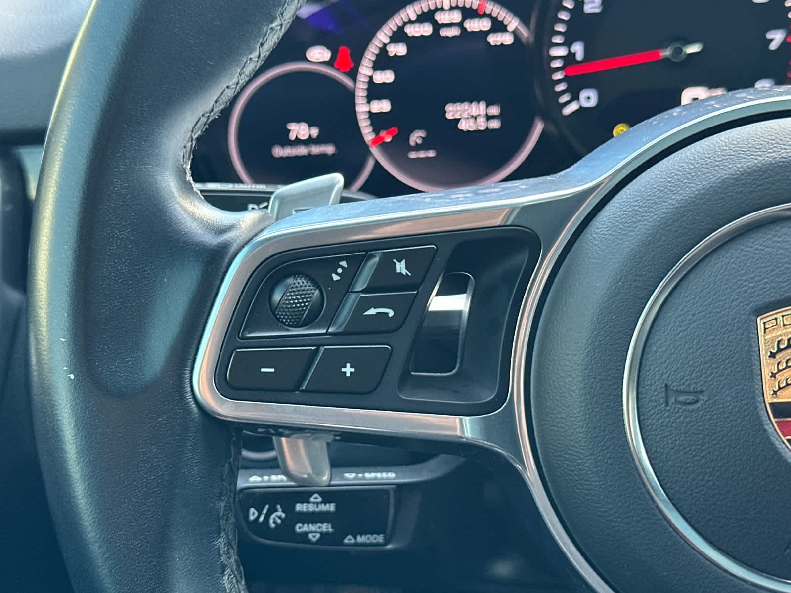 Thumbnail: 2022 Porsche Cayenne - 28