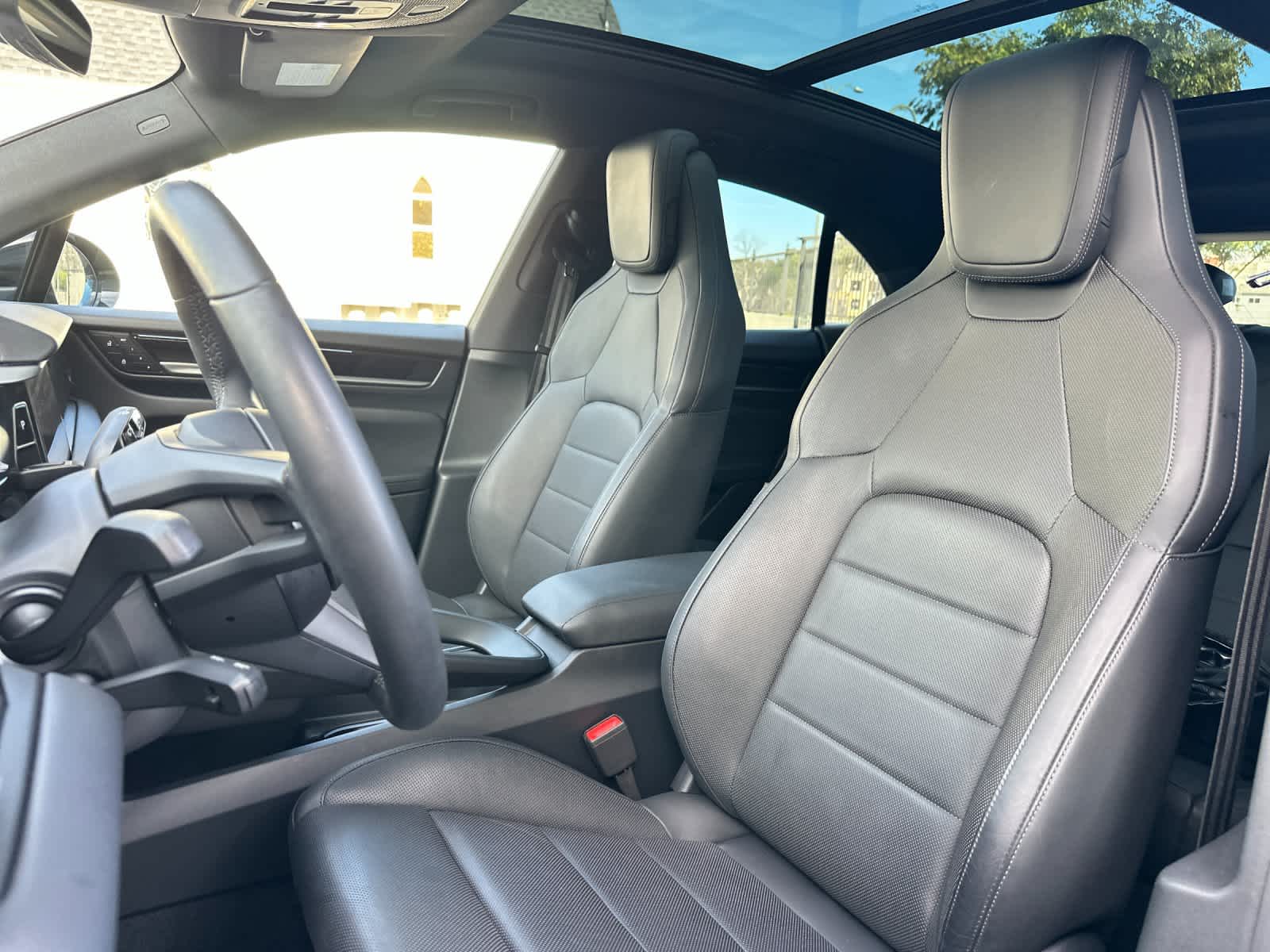 Thumbnail: 2025 Porsche Macan - 5