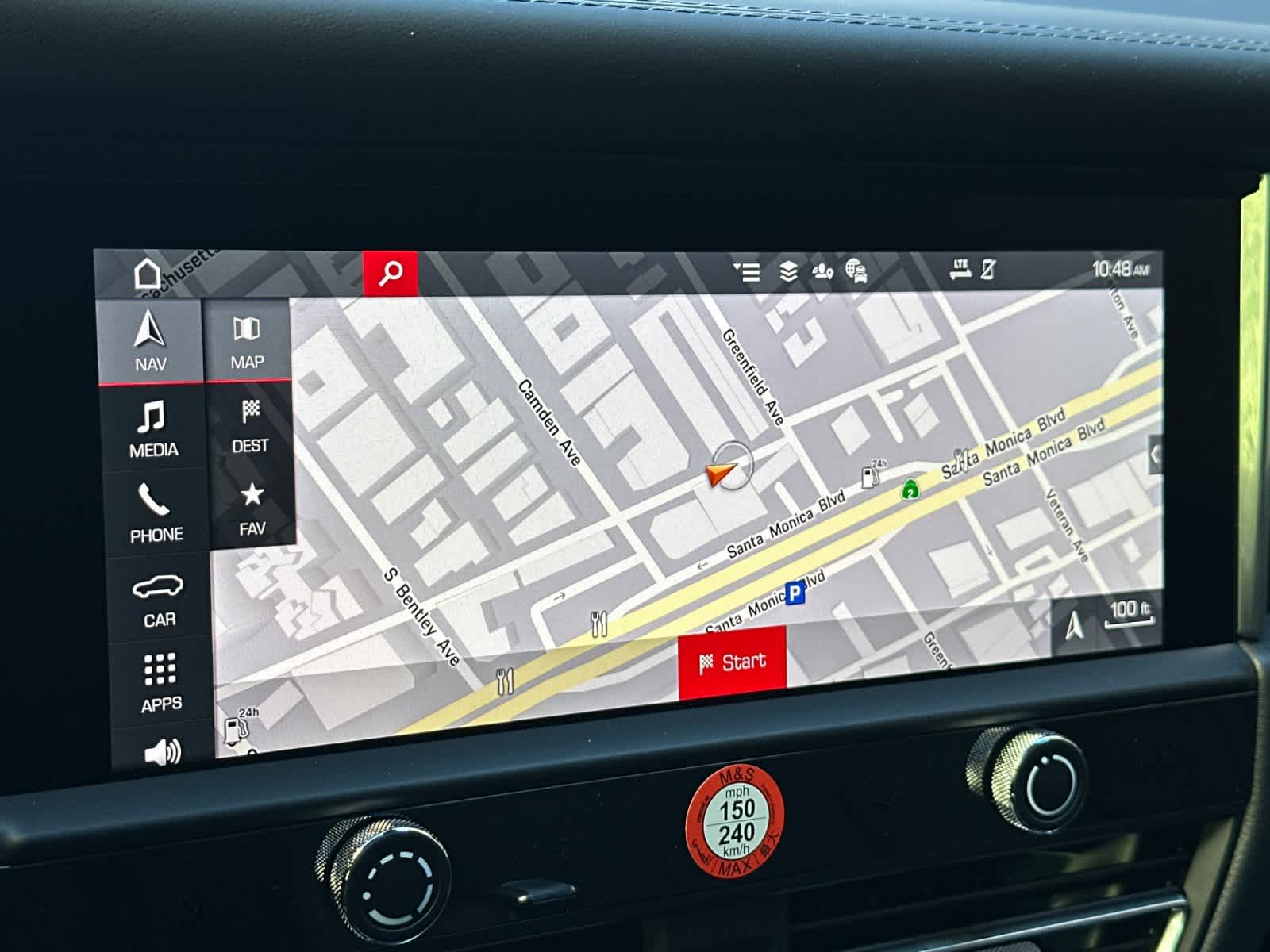 Thumbnail: 2026 Porsche Macan - 21