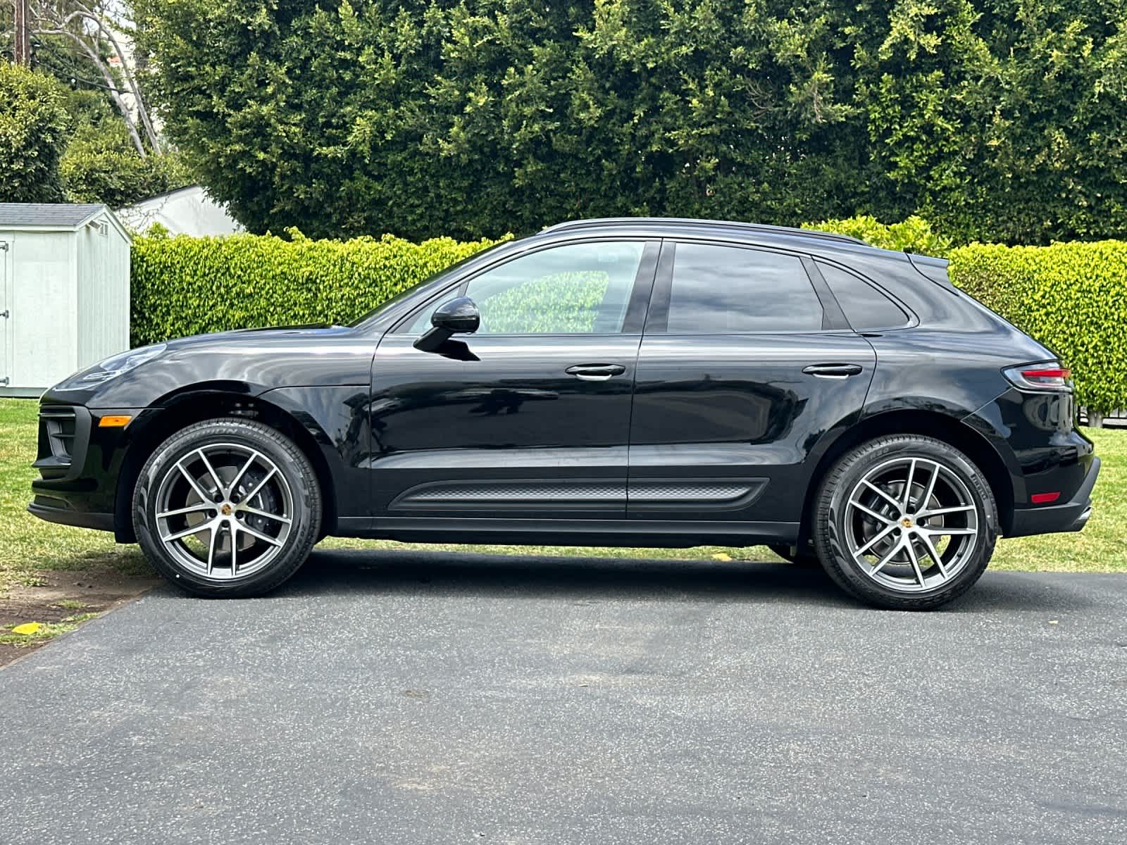 Thumbnail: 2026 Porsche Macan - 2