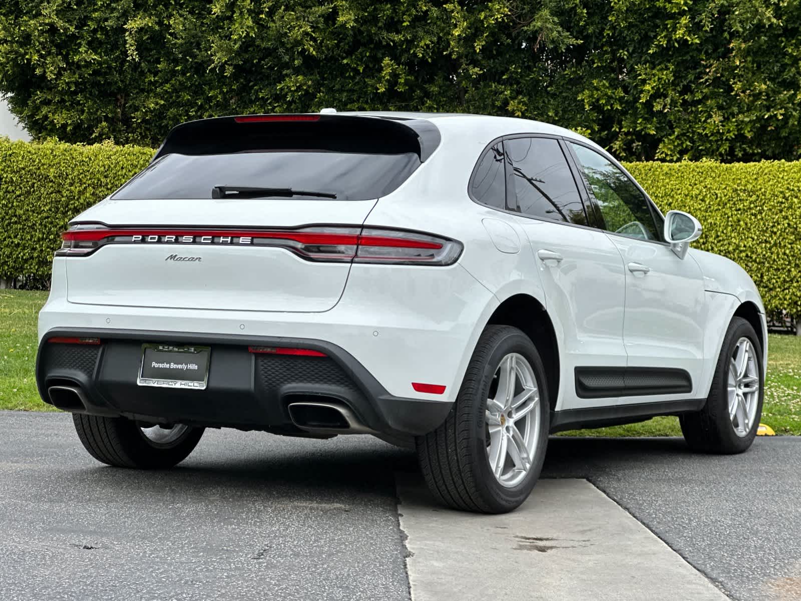 Thumbnail: 2025 Porsche Macan - 8