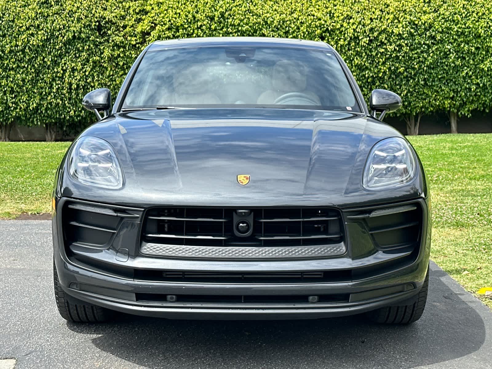 Thumbnail: 2026 Porsche Macan - 11