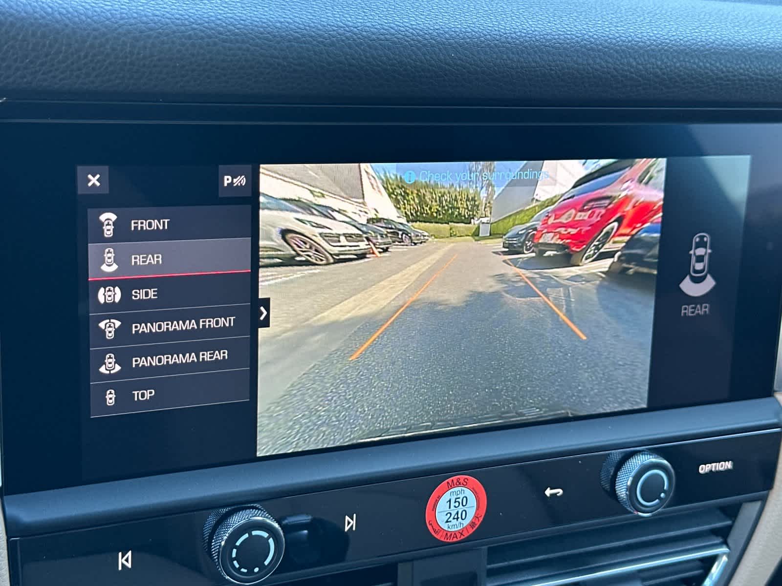 Thumbnail: 2026 Porsche Macan - 22