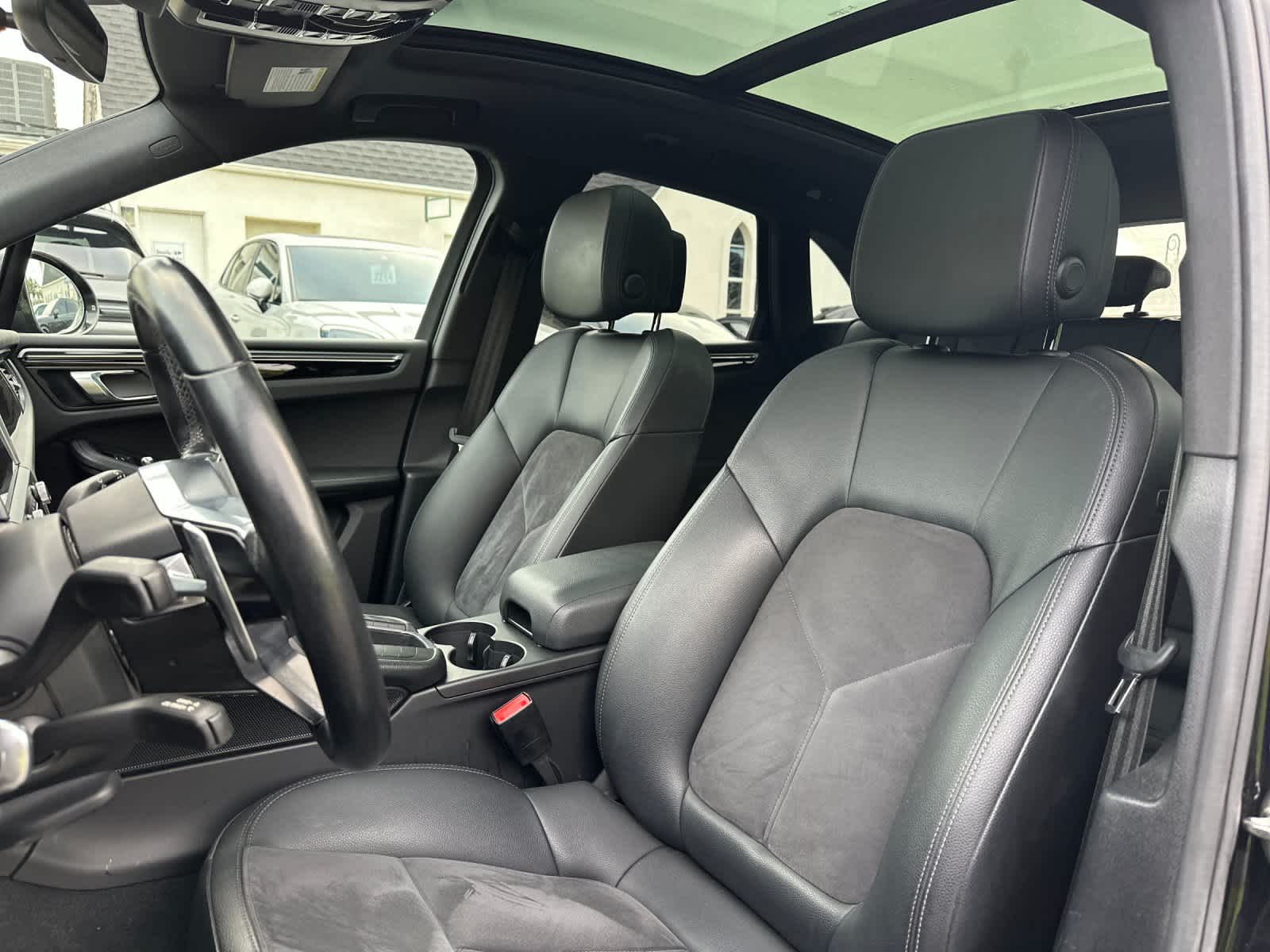 Thumbnail: 2019 Porsche Macan - 5