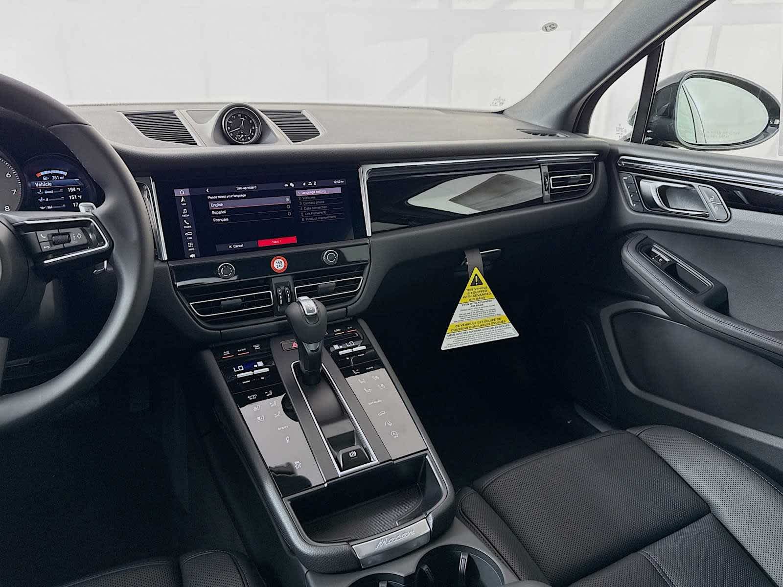 Thumbnail: 2026 Porsche Macan - 19