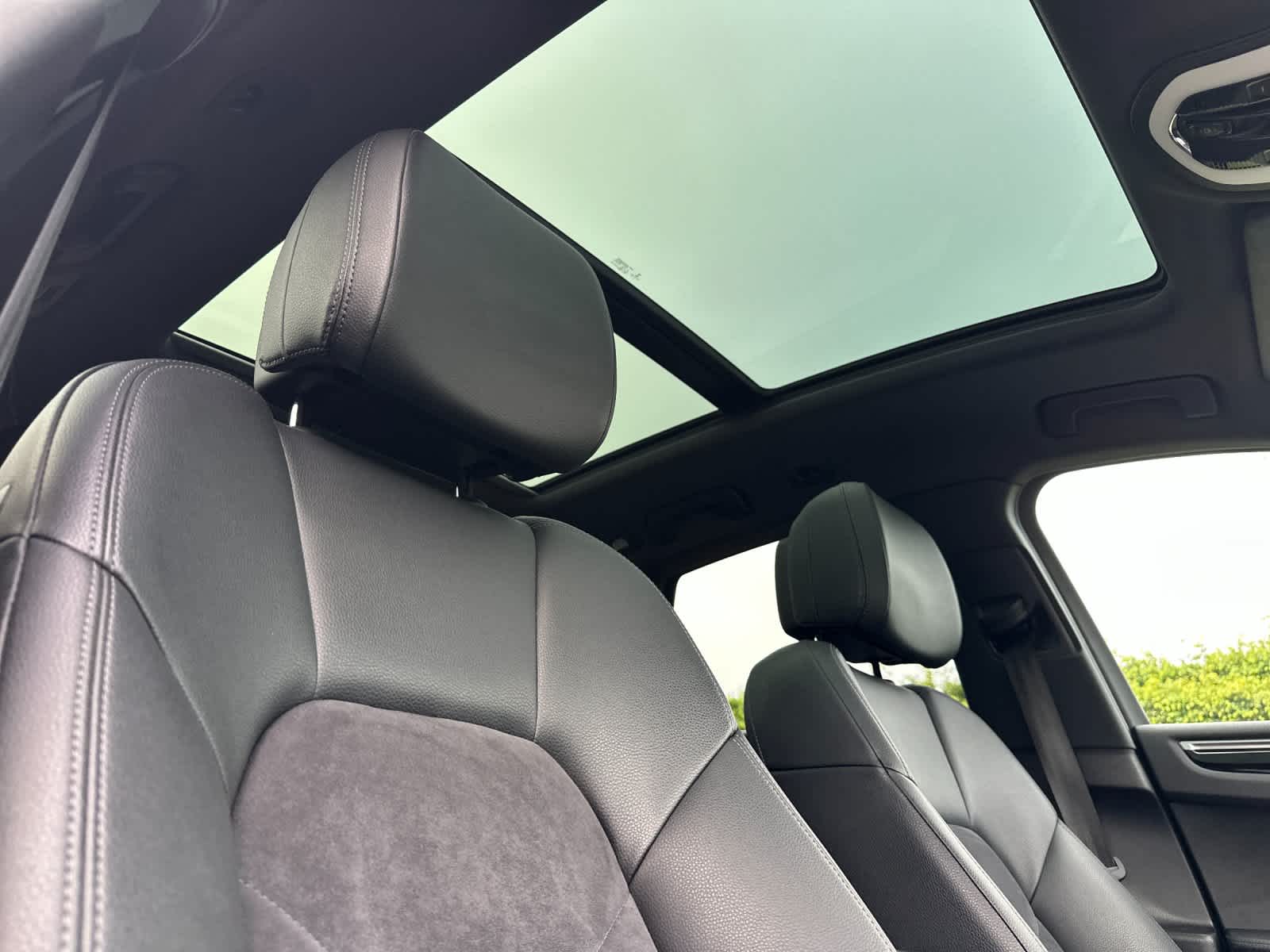 Thumbnail: 2019 Porsche Macan - 18