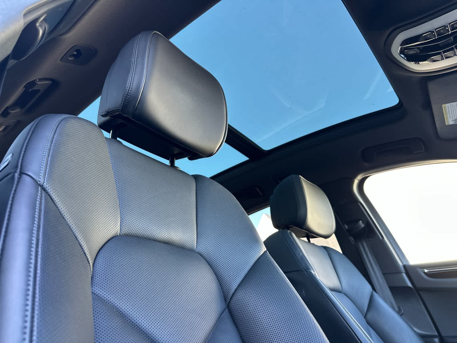 Thumbnail: 2025 Porsche Macan - 18