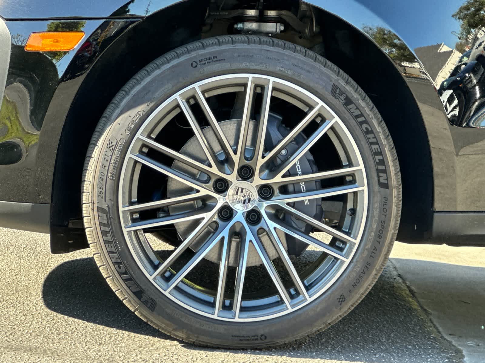 Thumbnail: 2026 Porsche Macan - 31