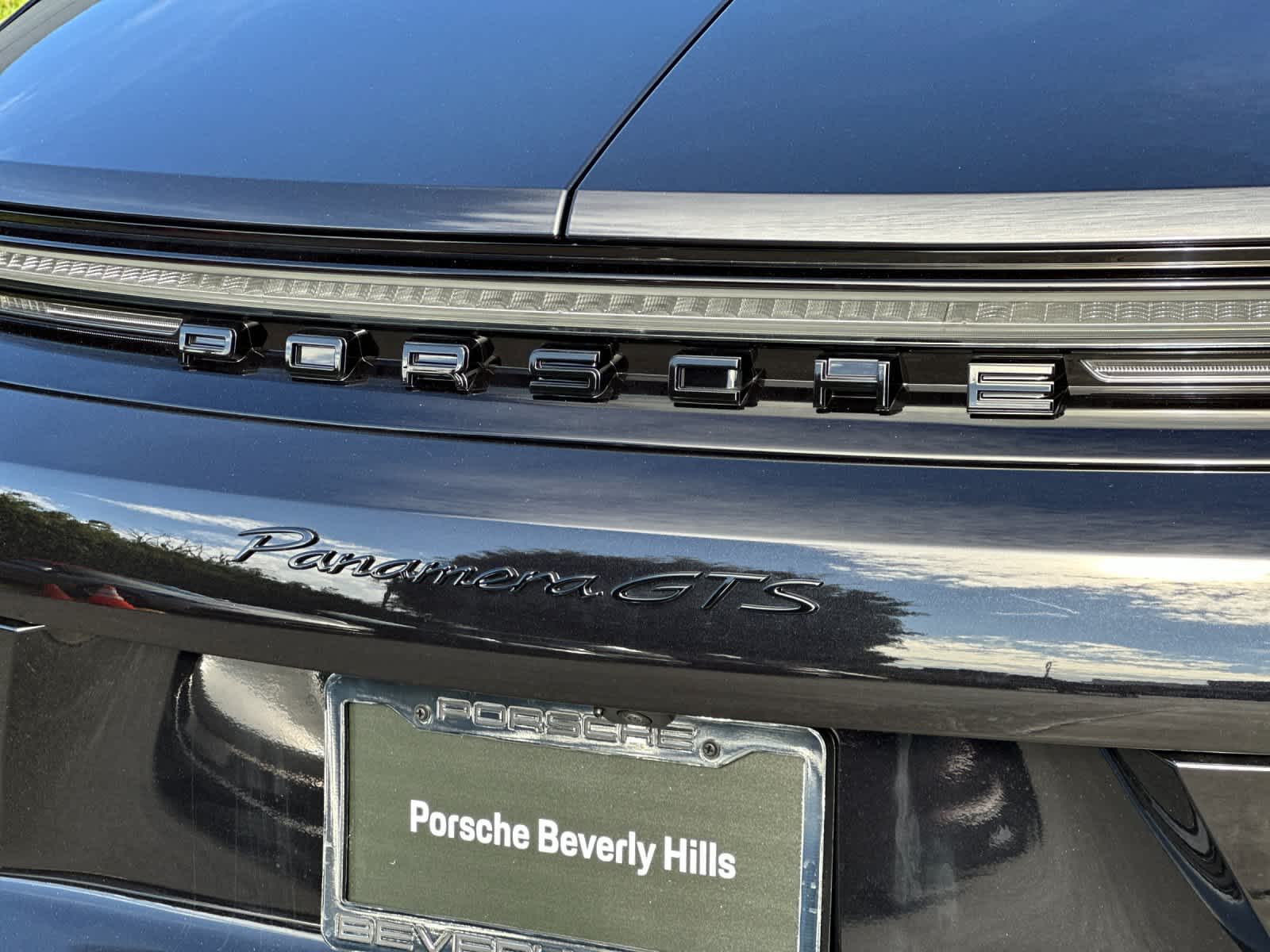 Thumbnail: 2026 Porsche Panamera - 33