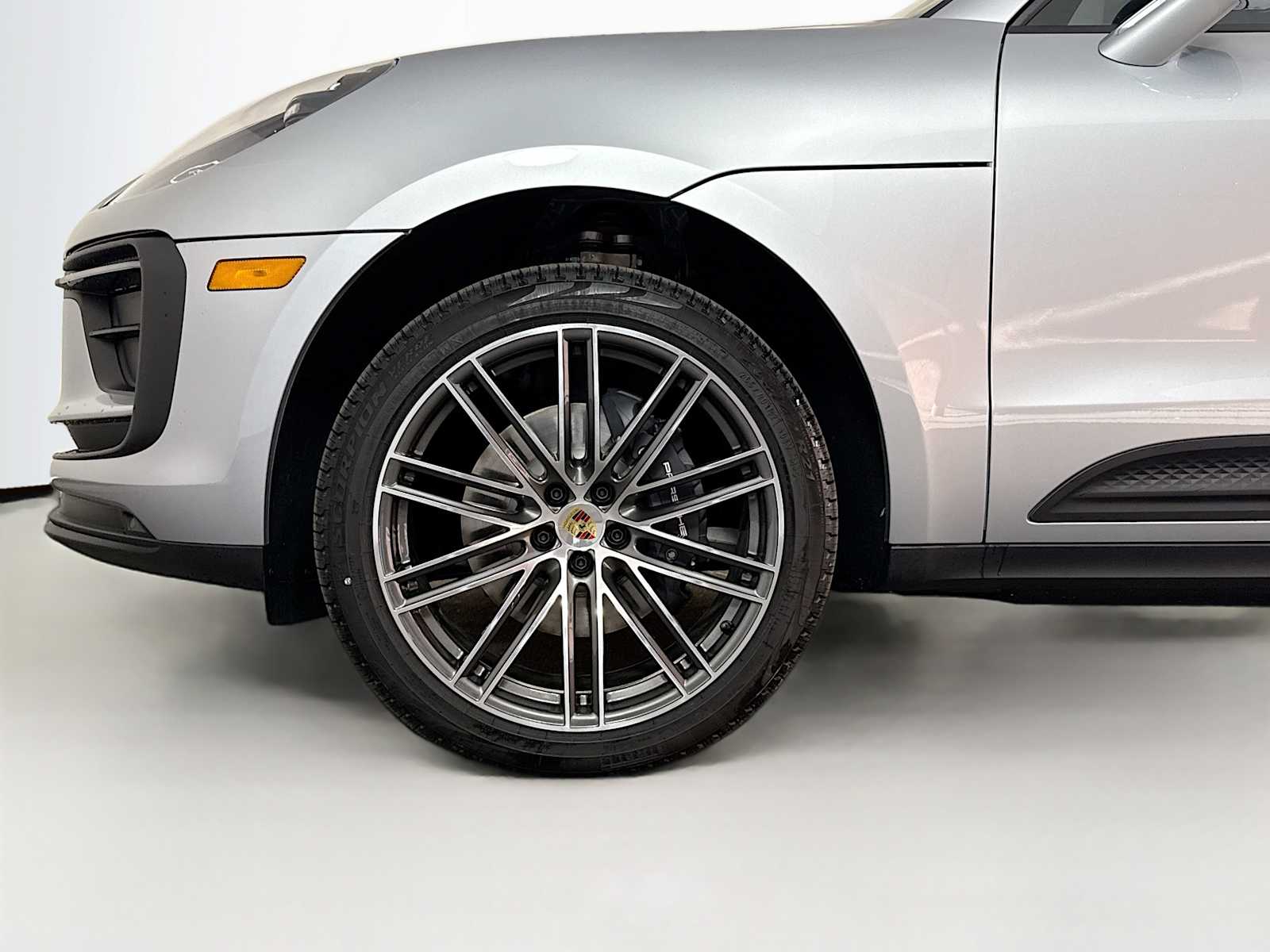 Thumbnail: 2026 Porsche Macan - 24