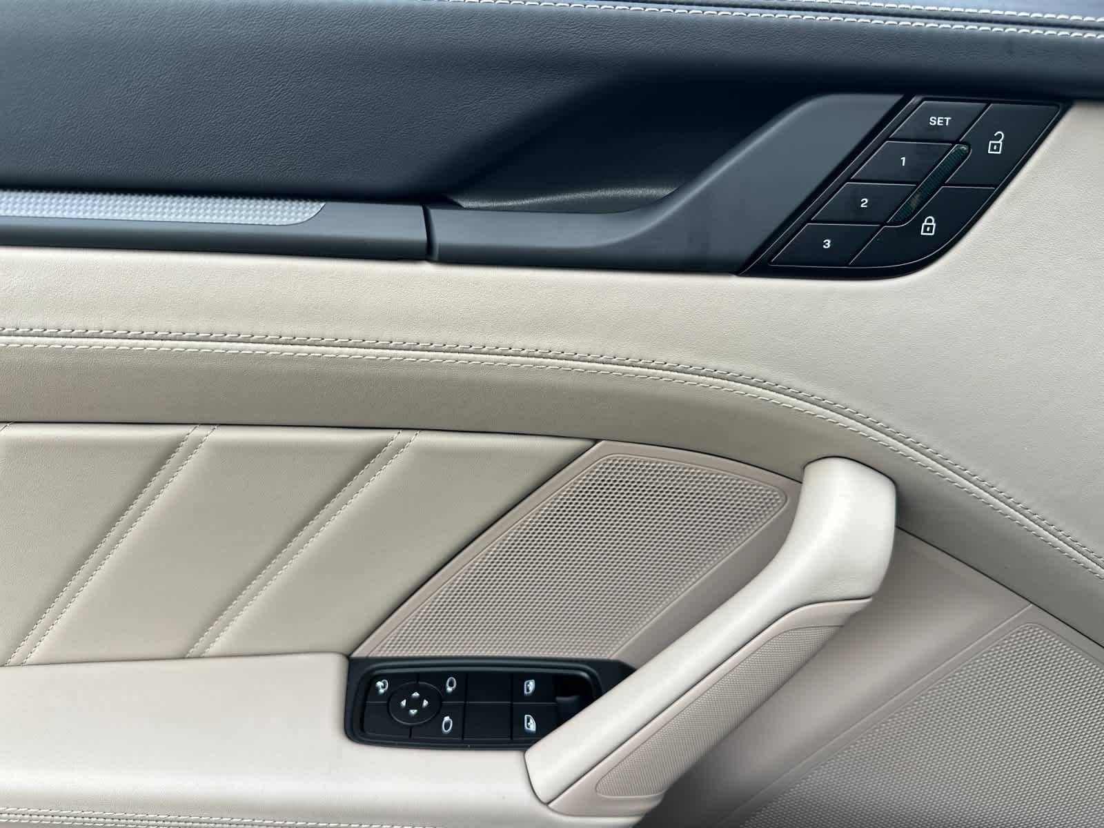 Thumbnail: 2026 Porsche 911 - 11