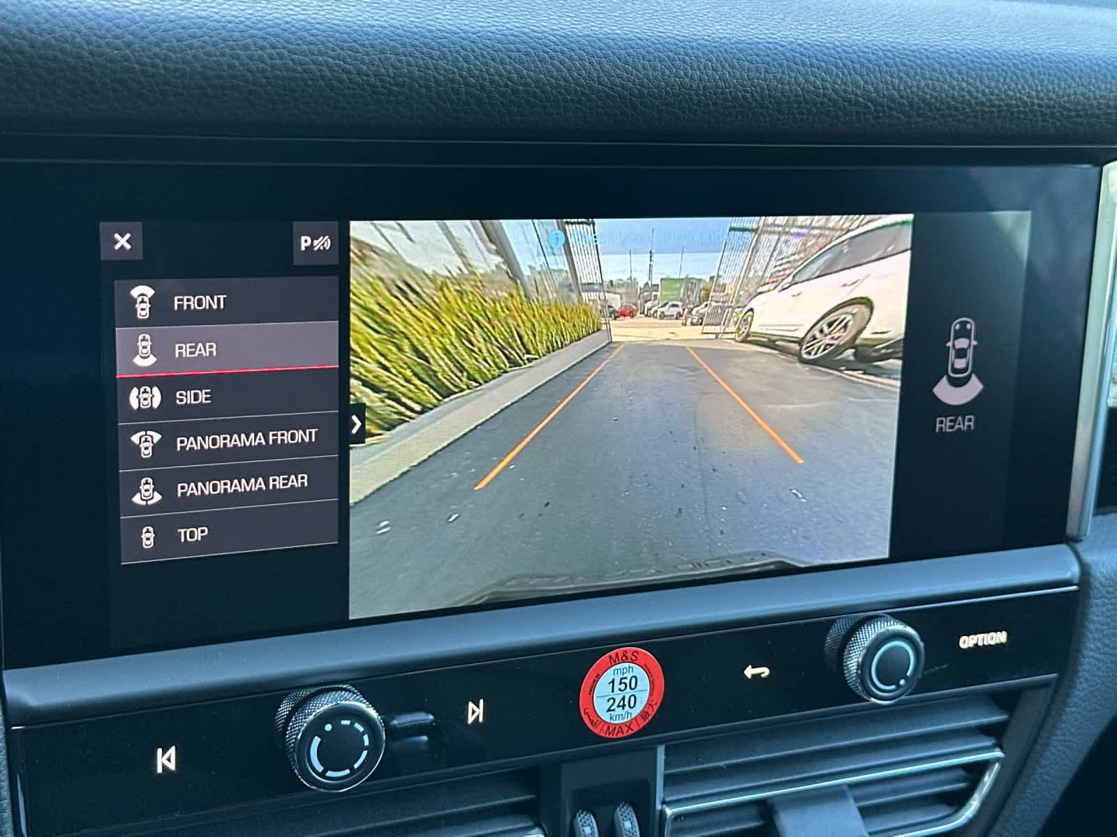 Thumbnail: 2026 Porsche Macan - 23