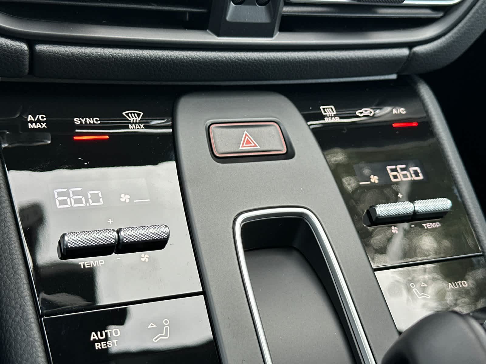 Thumbnail: 2026 Porsche Macan - 24