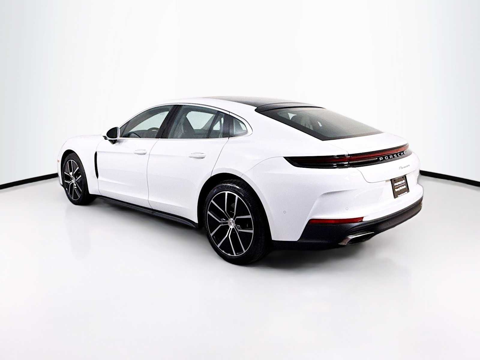 Thumbnail: 2025 Porsche Panamera - 3