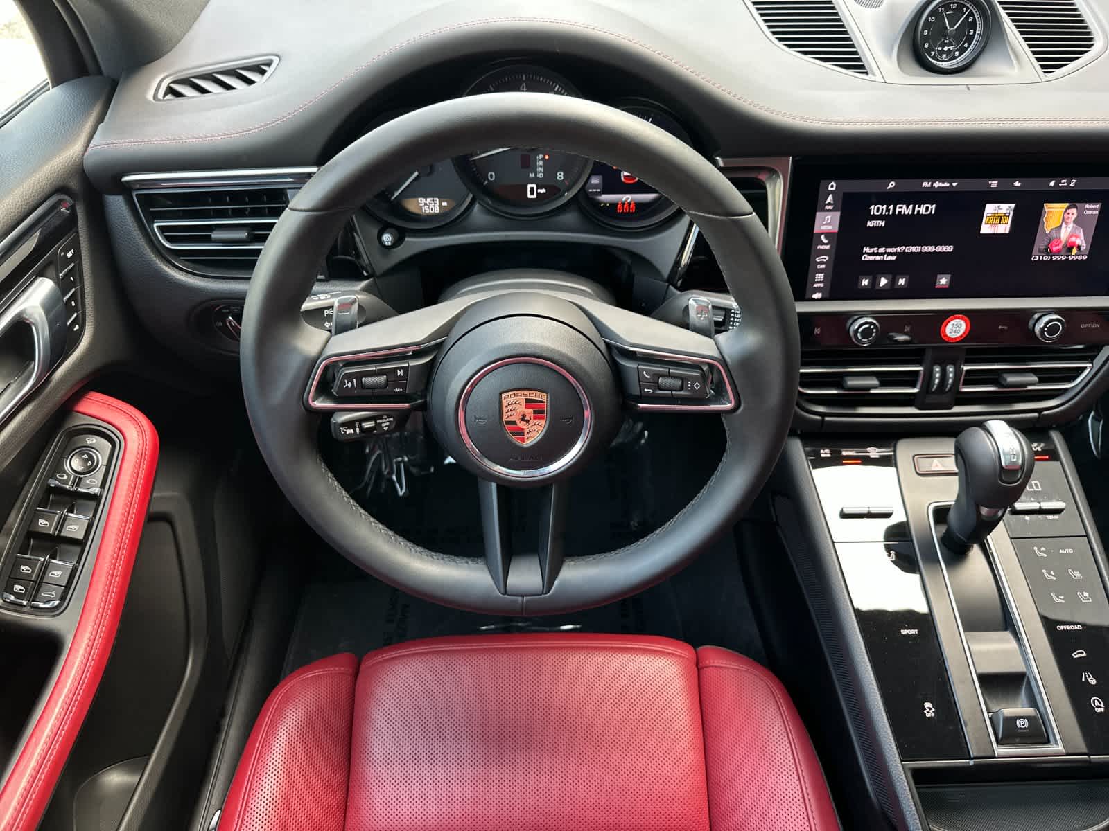 Thumbnail: 2025 Porsche Macan - 16