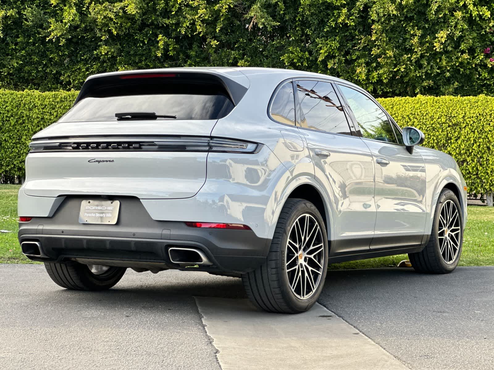 Thumbnail: 2025 Porsche Cayenne - 8