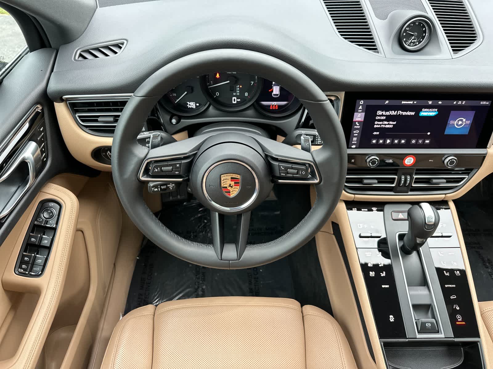 Thumbnail: 2025 Porsche Macan - 15