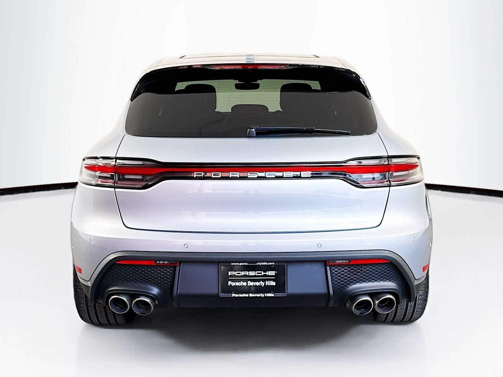 Thumbnail: 2025 Porsche Macan - 10