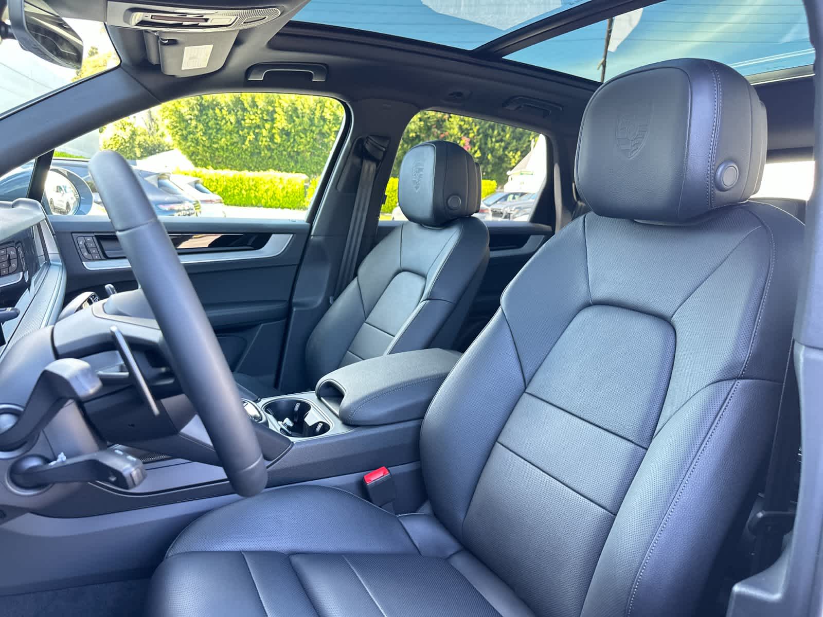 Thumbnail: 2026 Porsche Cayenne - 5
