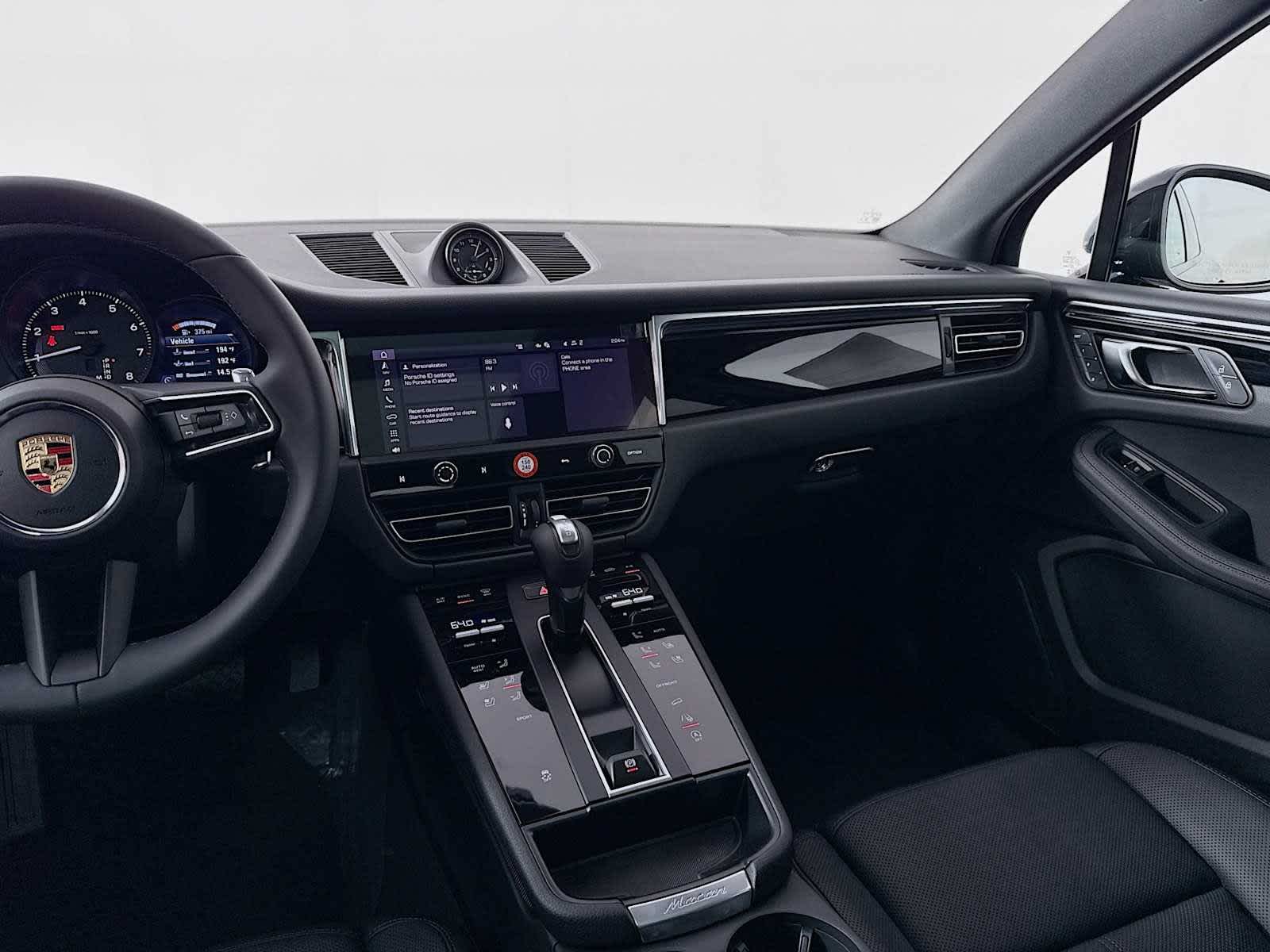 Thumbnail: 2026 Porsche Macan - 19