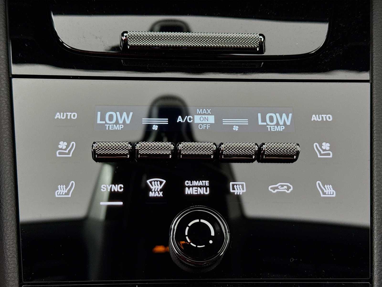 Thumbnail: 2025 Porsche Cayenne - 13