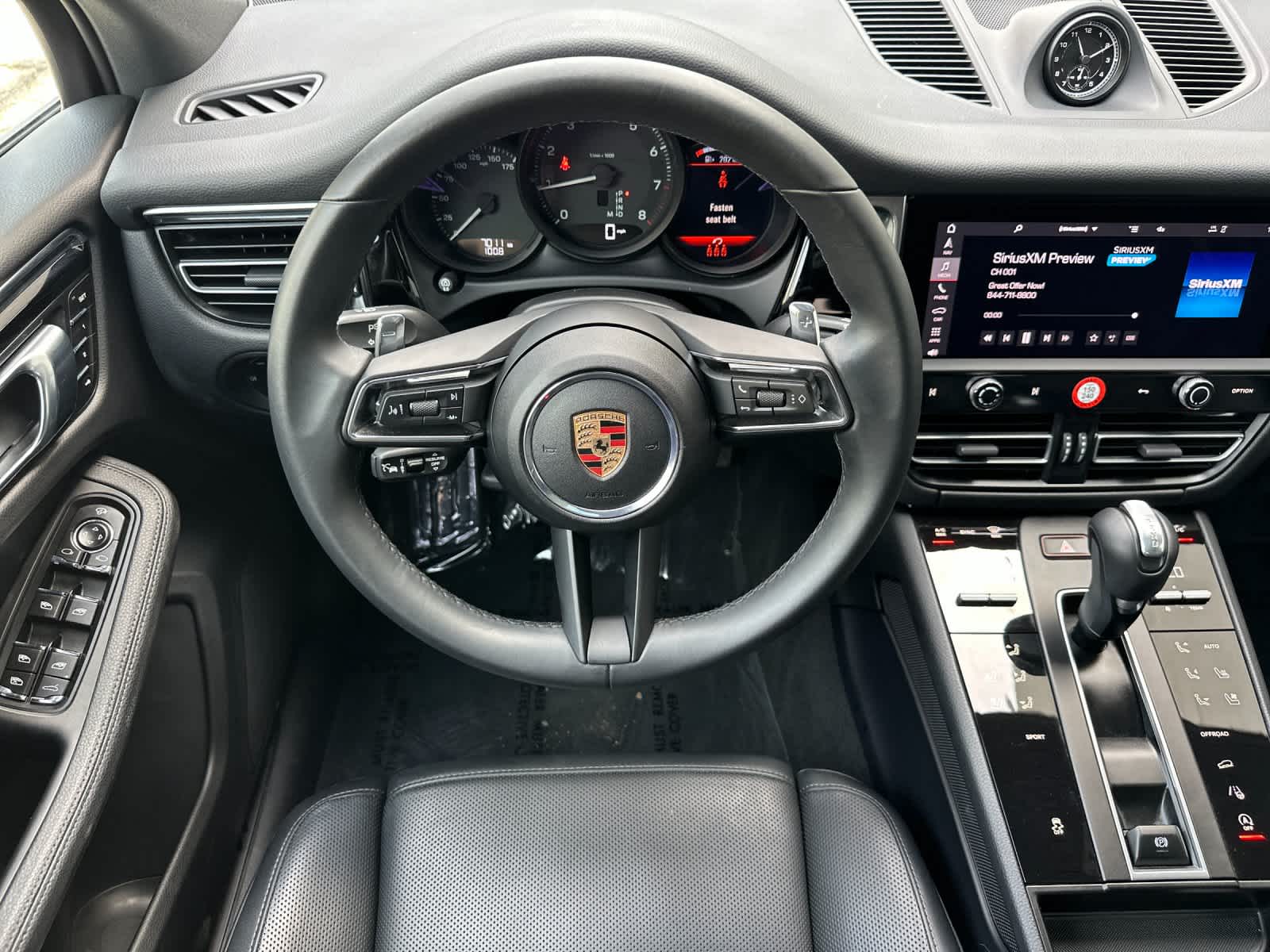 Thumbnail: 2025 Porsche Macan - 15