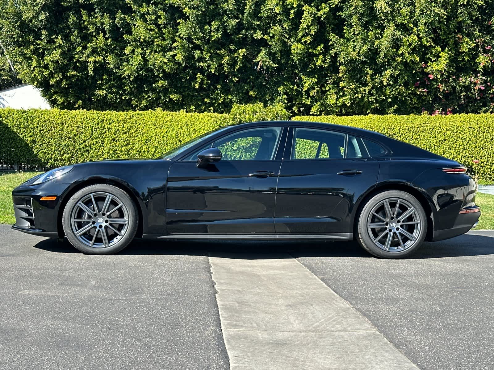 Thumbnail: 2026 Porsche Panamera - 2