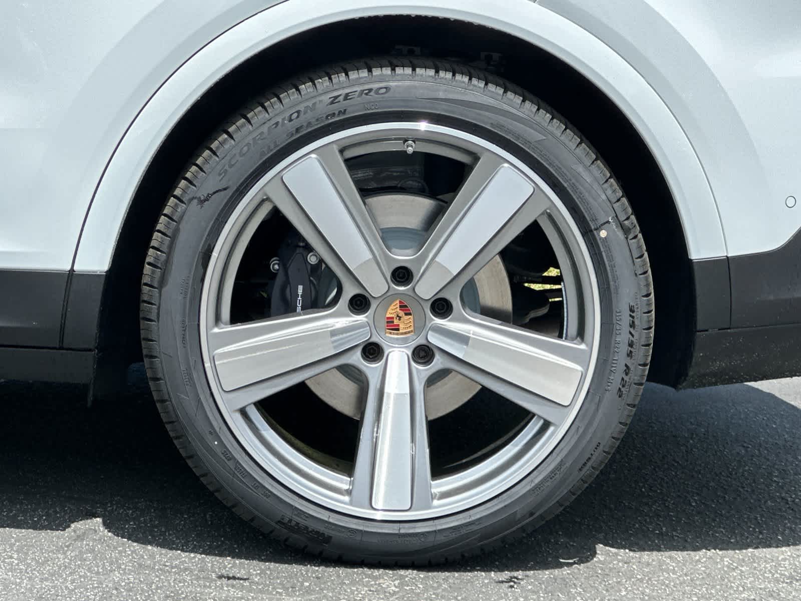 Thumbnail: 2026 Porsche Cayenne - 32